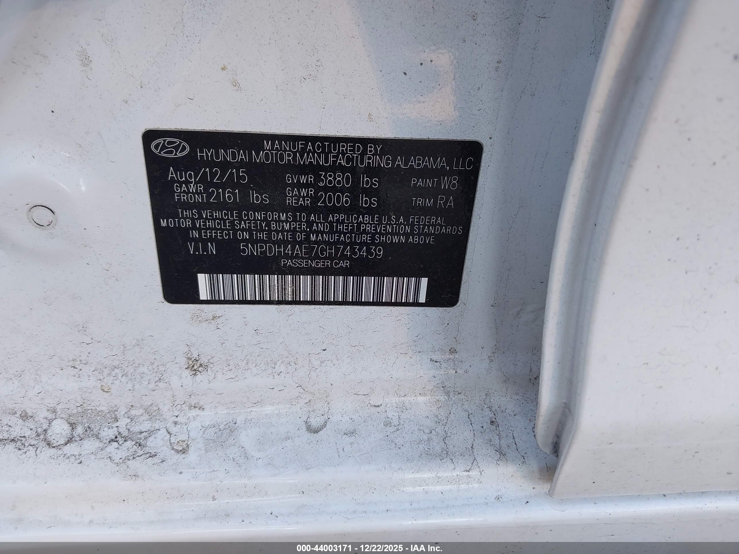 HYUNDAI ELANTRA image 9