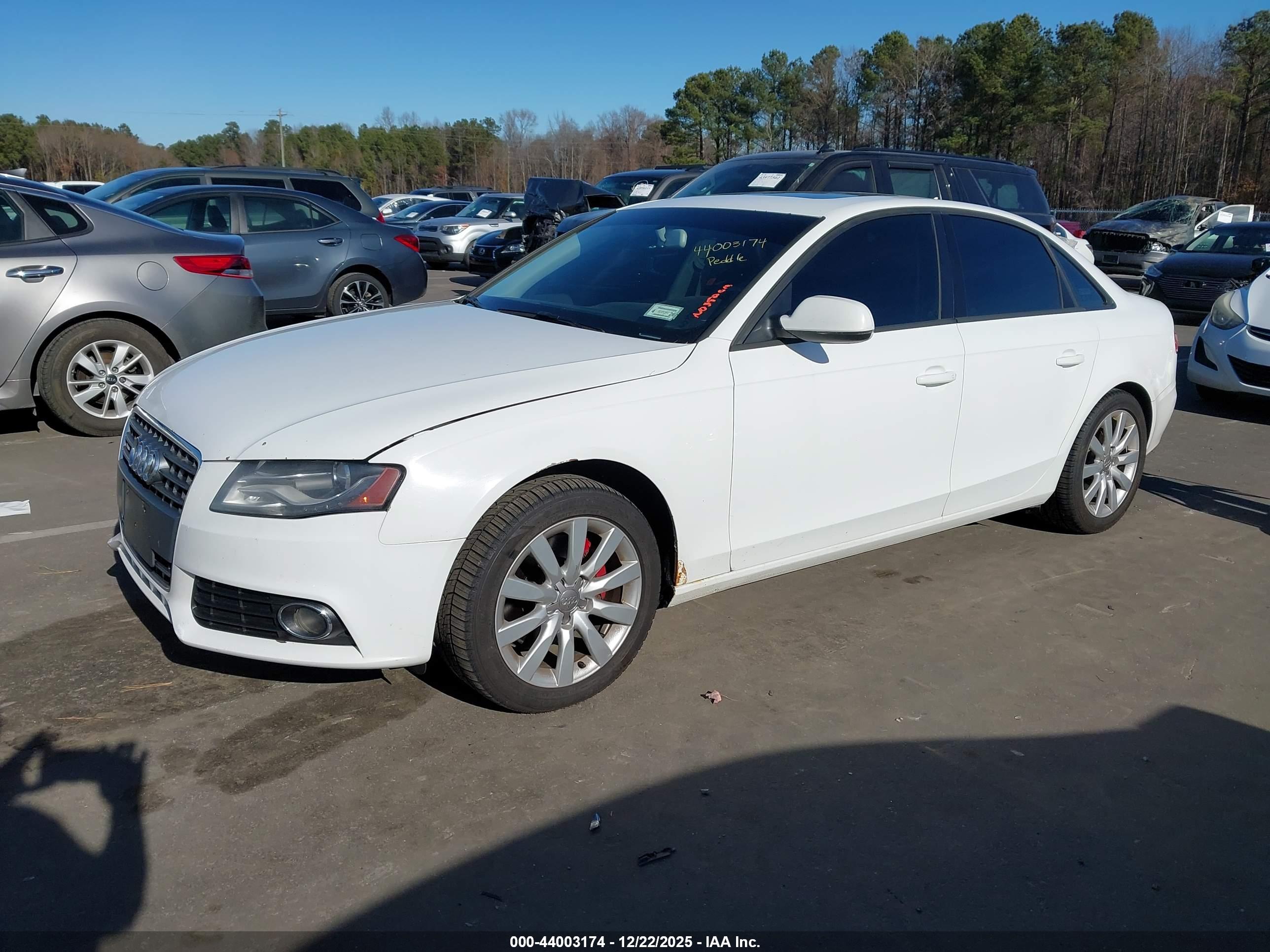 AUDI A4 image 2