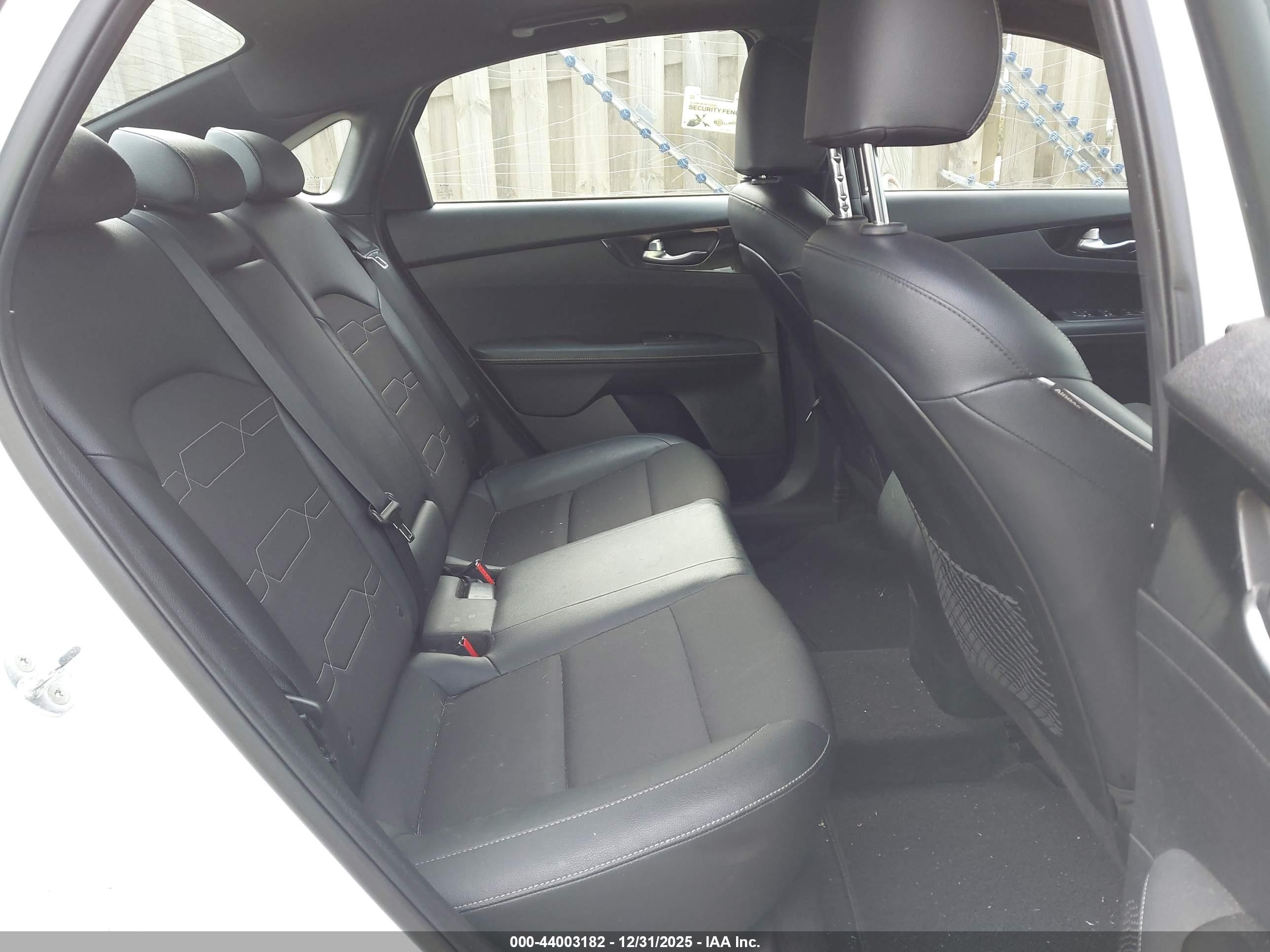 KIA FORTE image 8