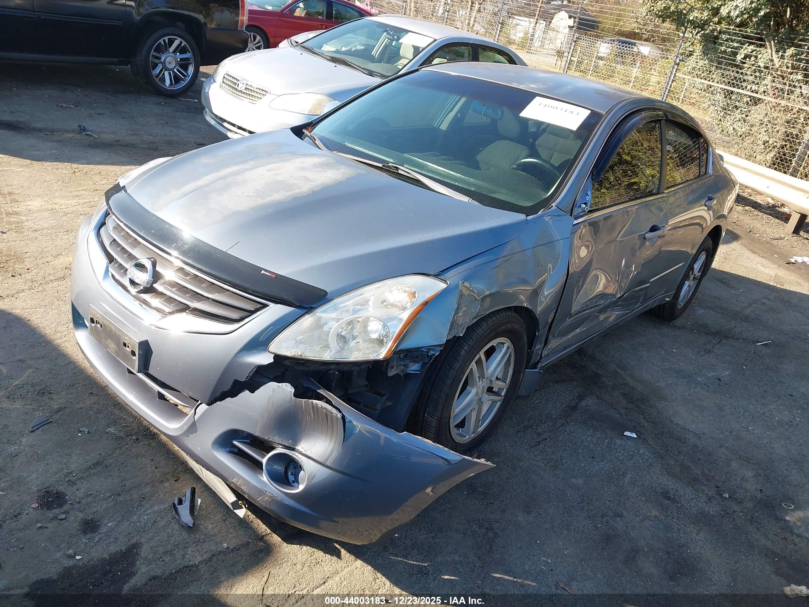 NISSAN ALTIMA image 2