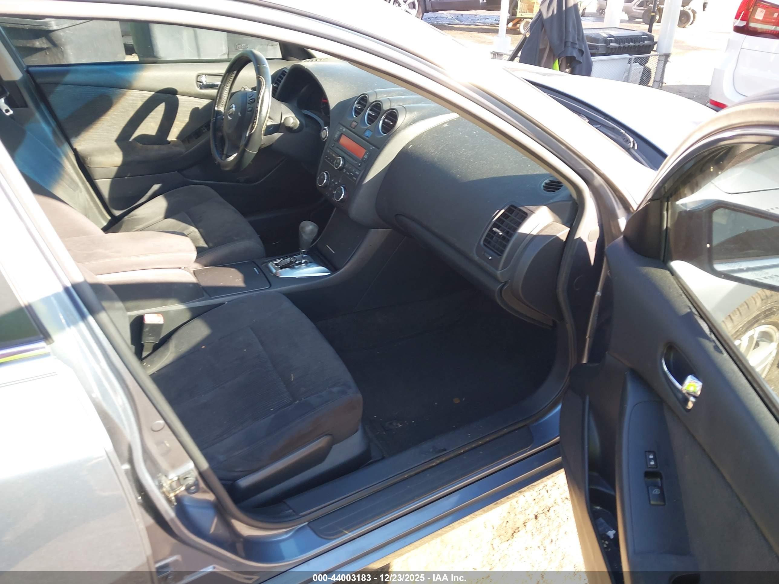 NISSAN ALTIMA image 5