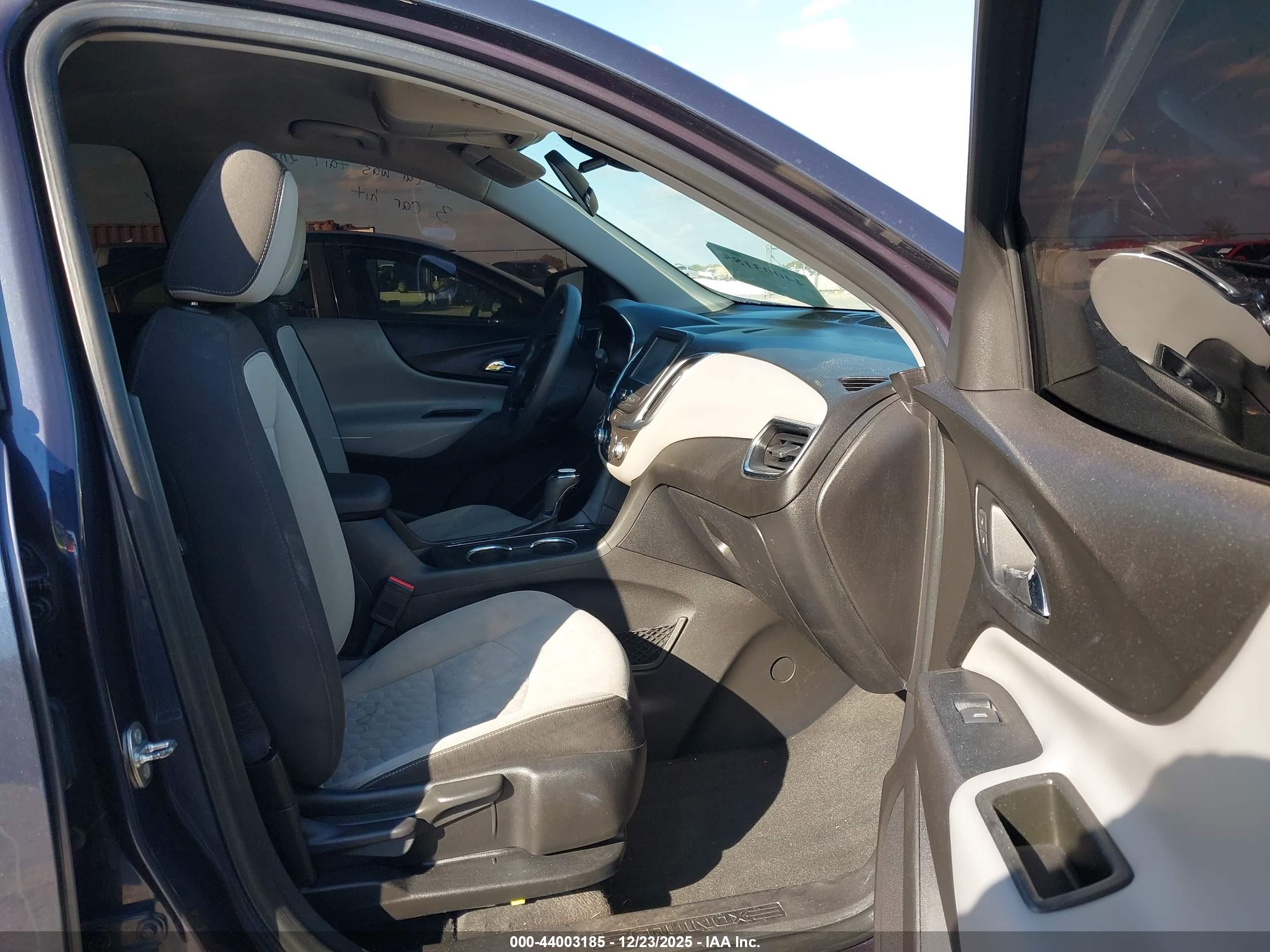 CHEVROLET EQUINOX image 5