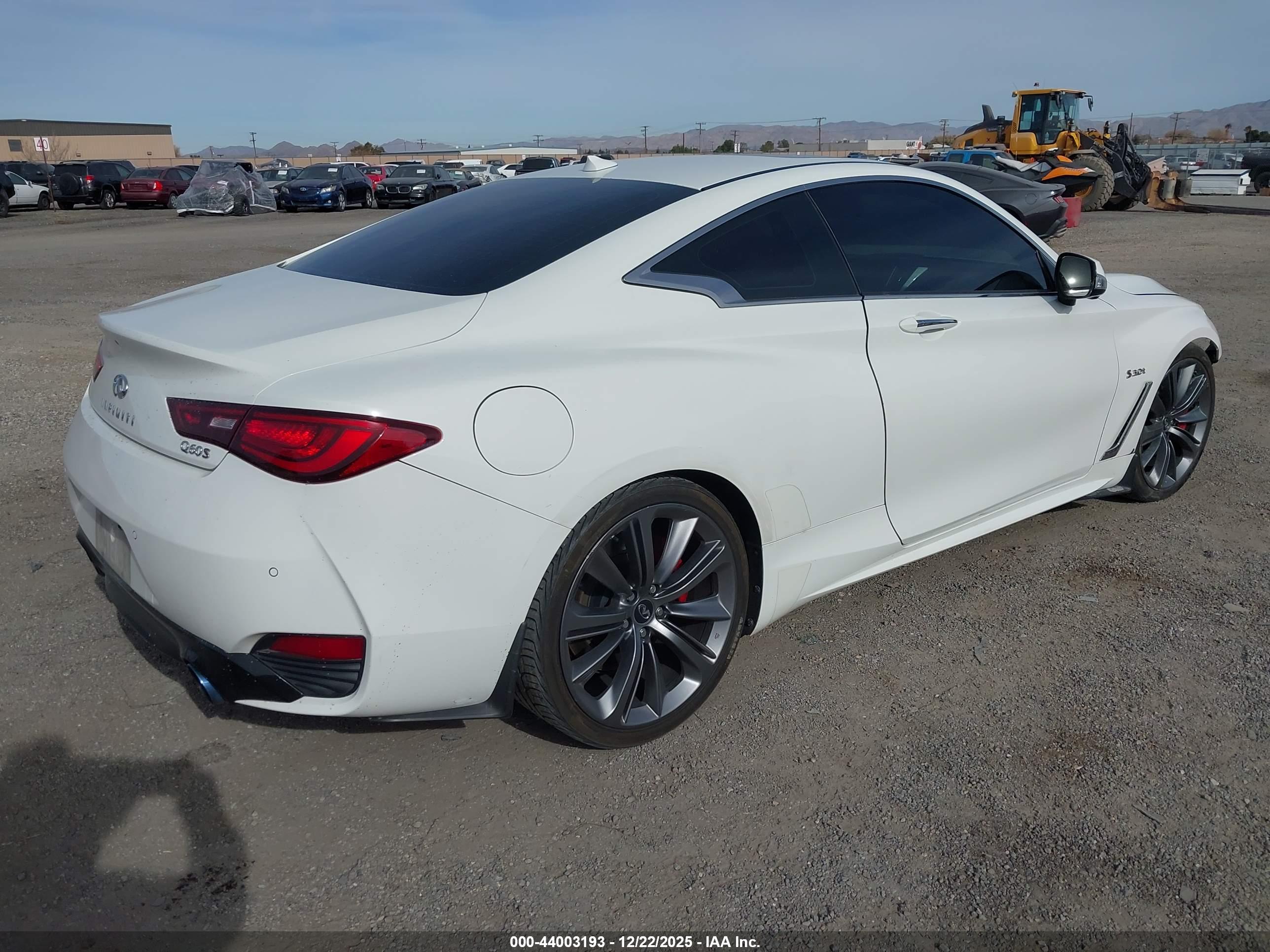 INFINITI Q60 image 4