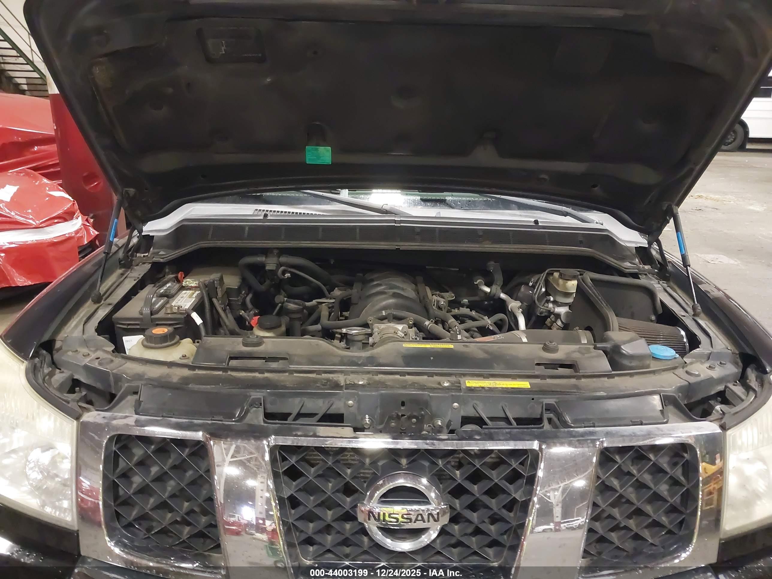 NISSAN TITAN image 10