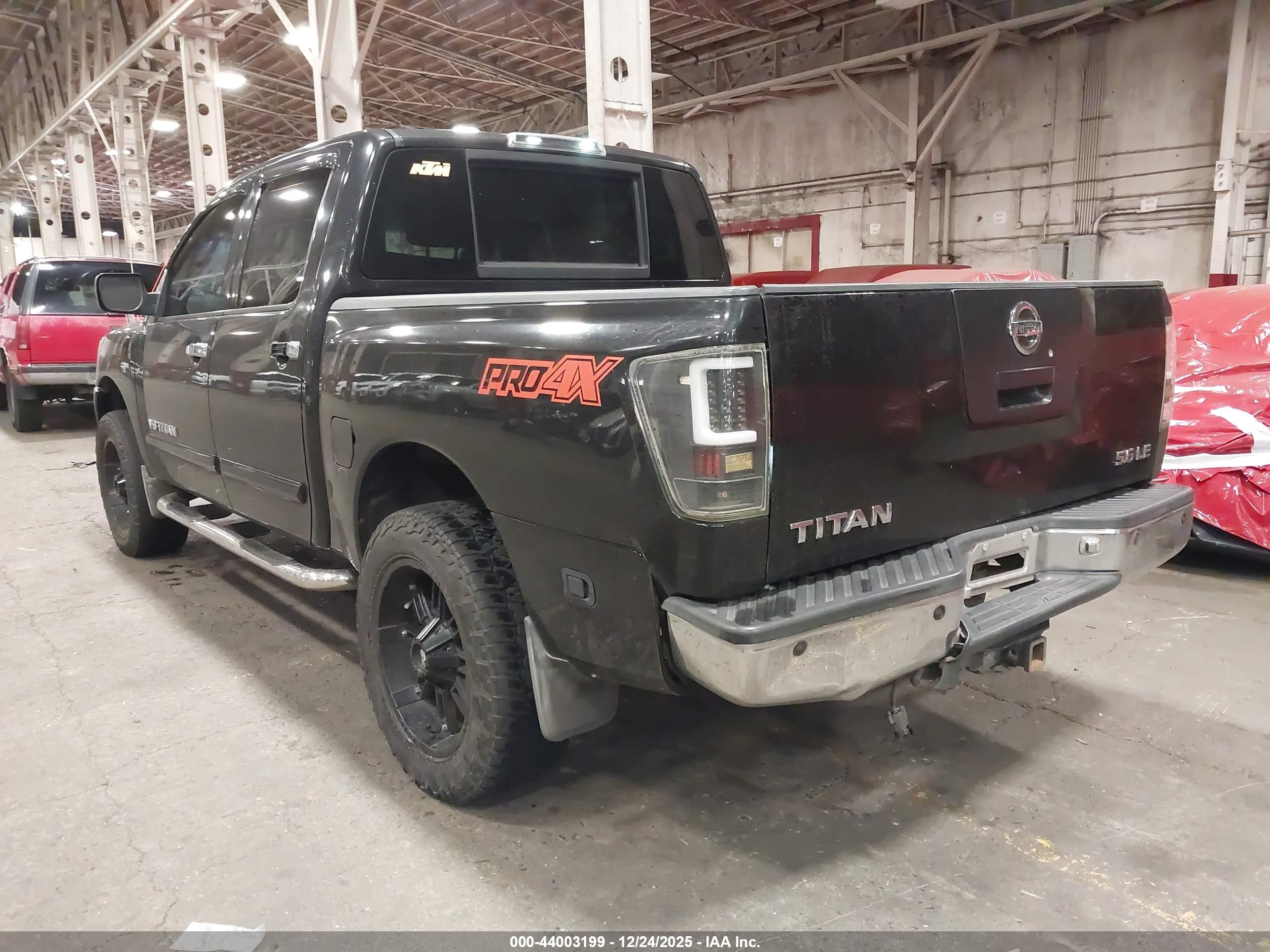 NISSAN TITAN image 3