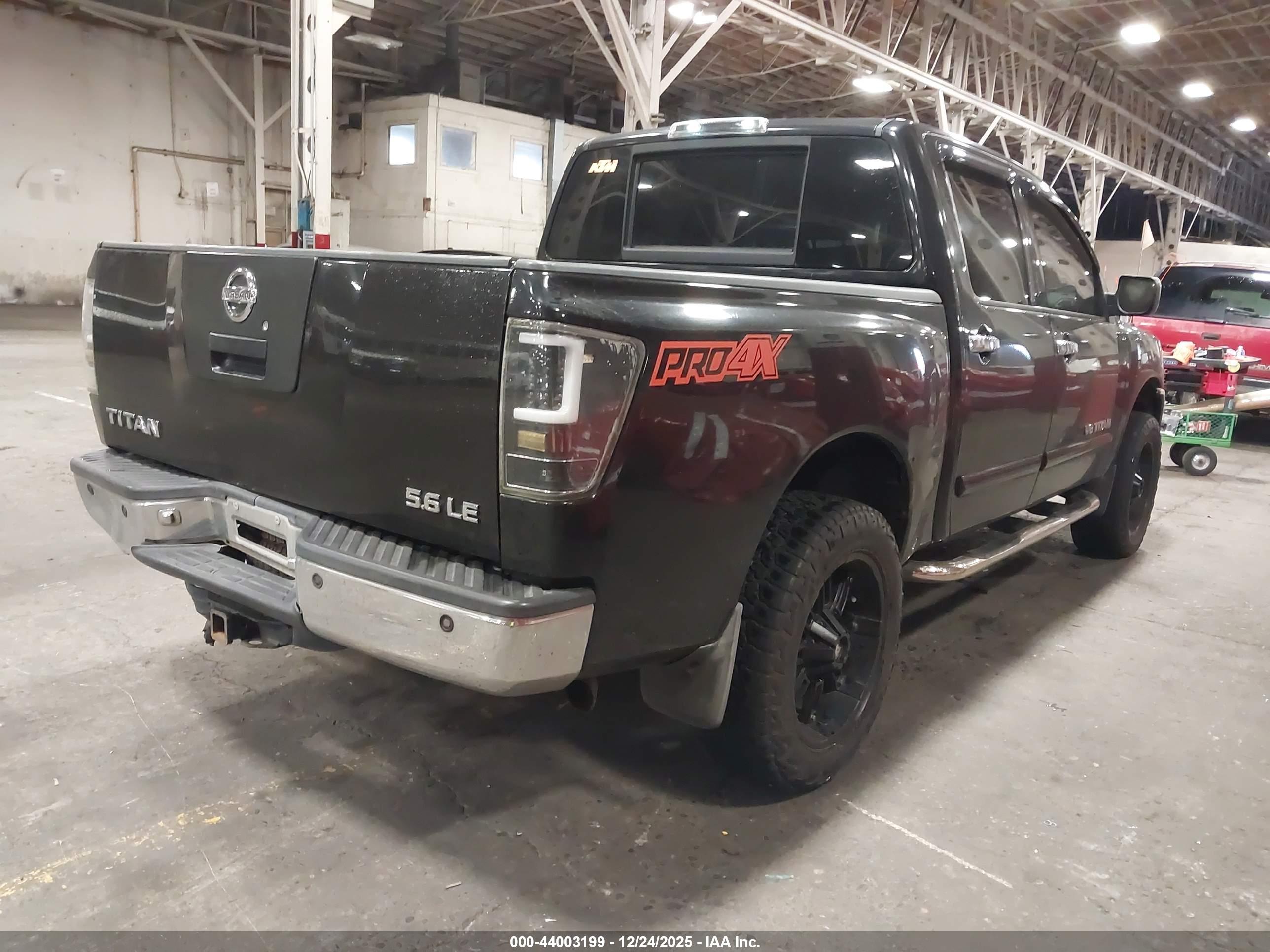 NISSAN TITAN image 4