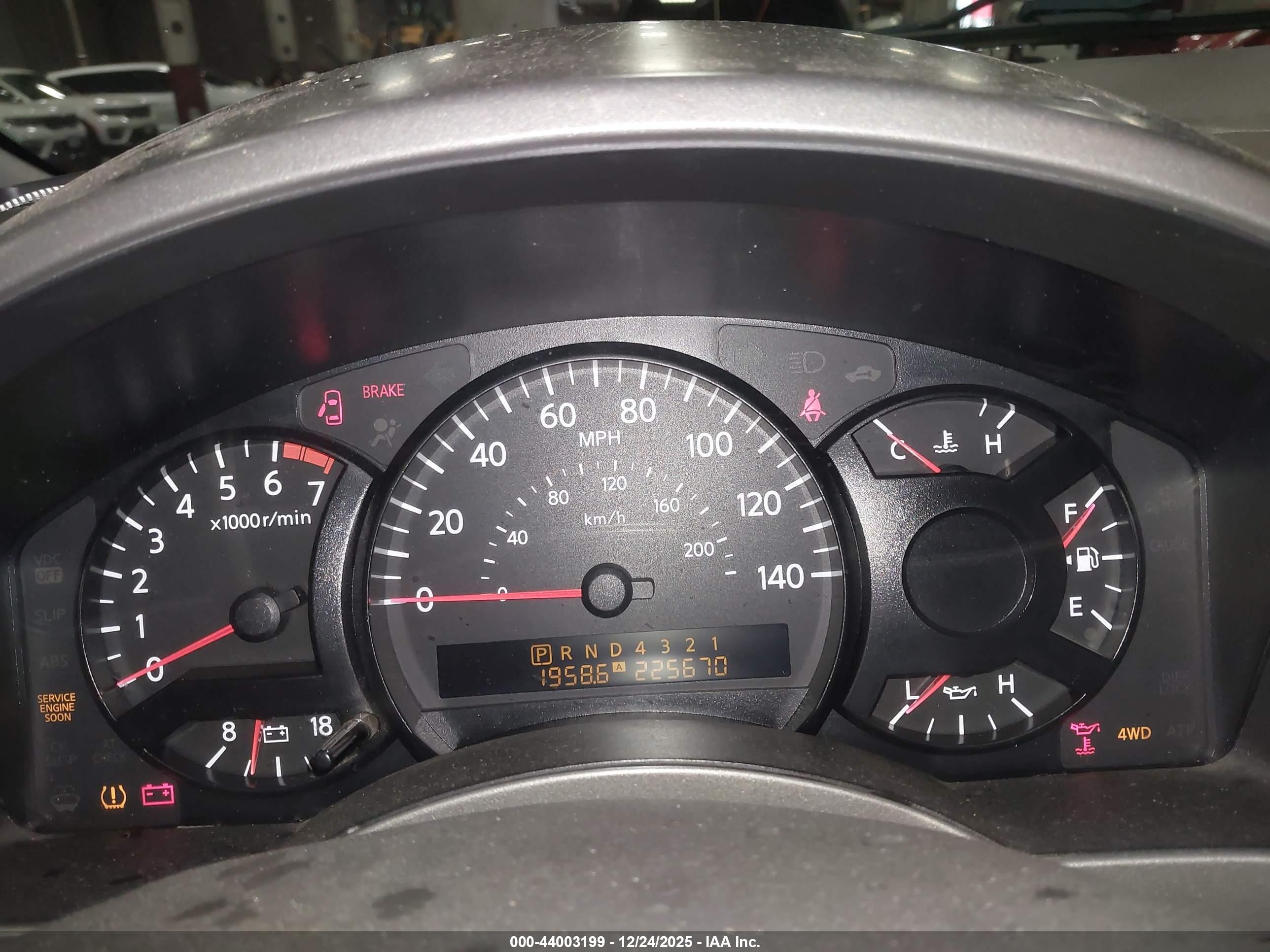 NISSAN TITAN image 7