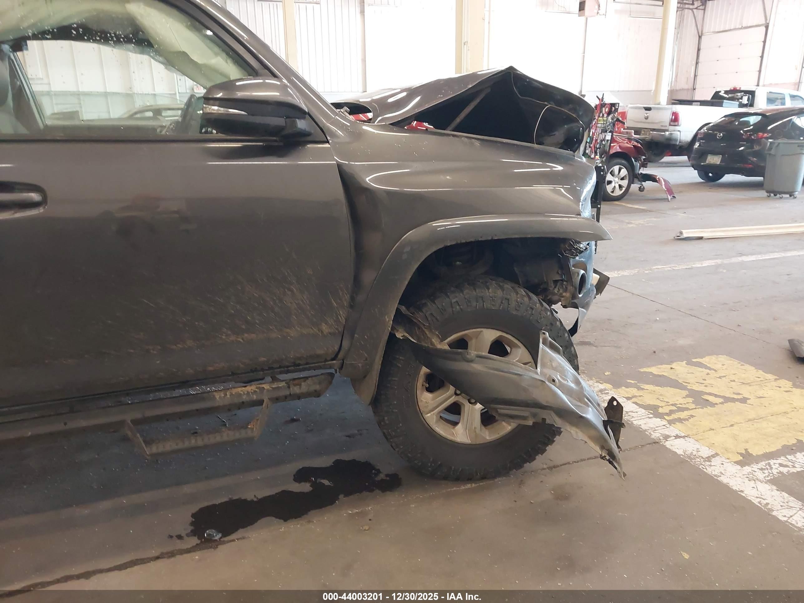 TOYOTA 4RUNNER image 6
