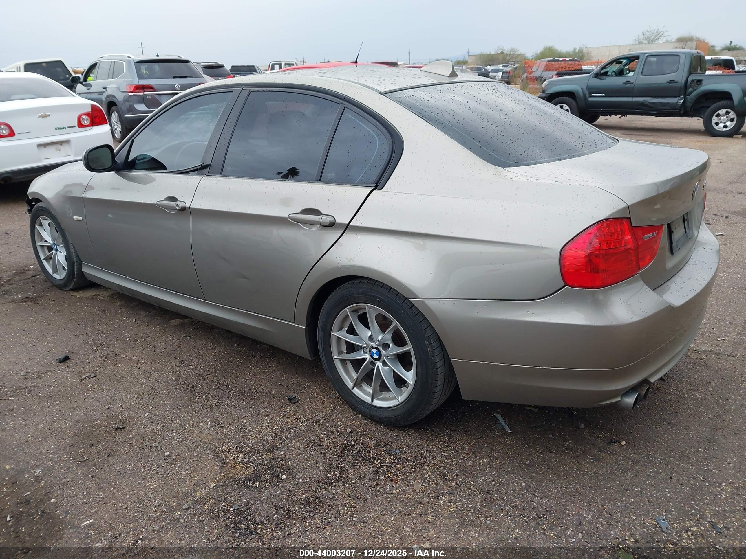 BMW 328I image 3
