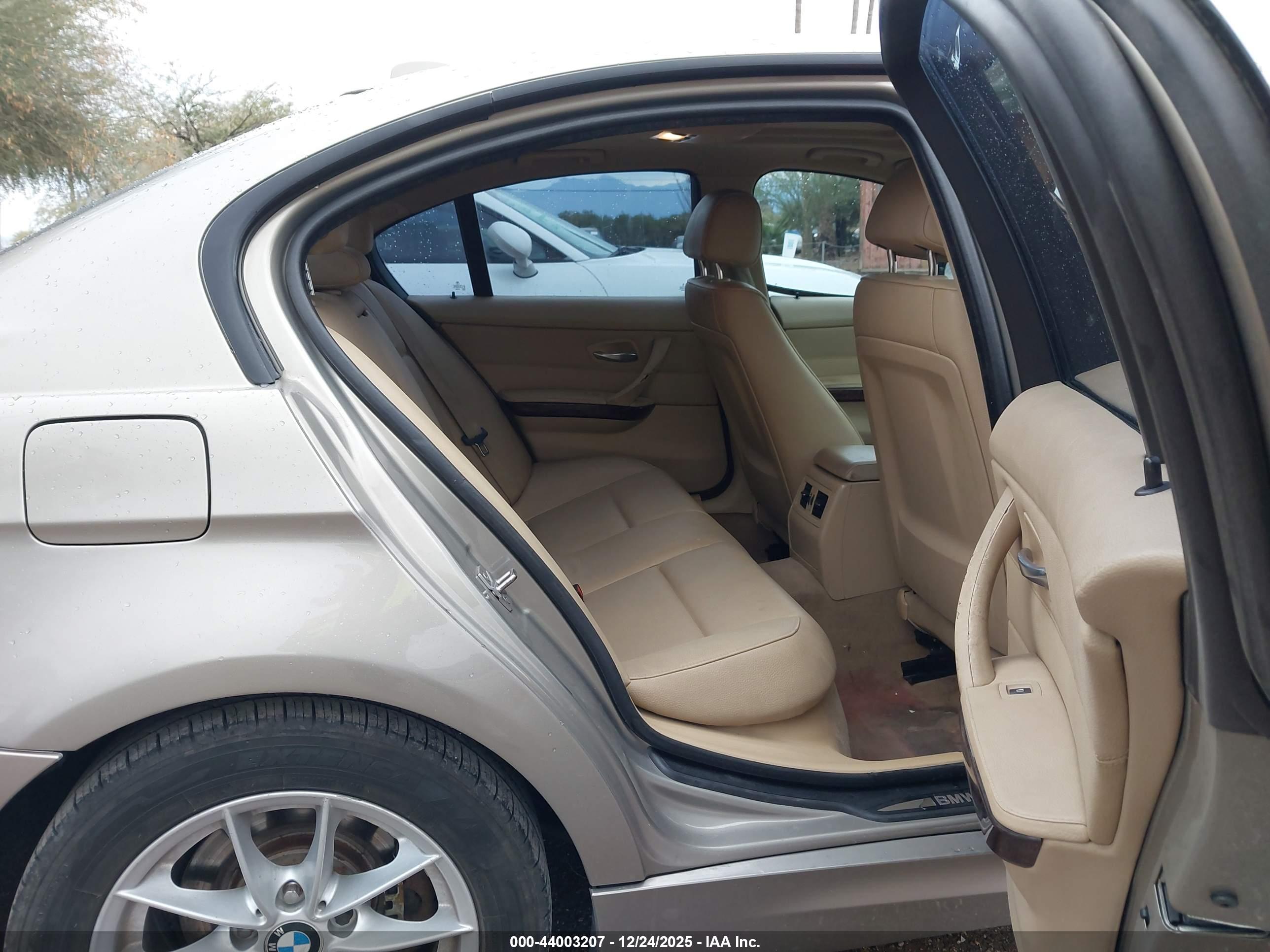 BMW 328I image 8