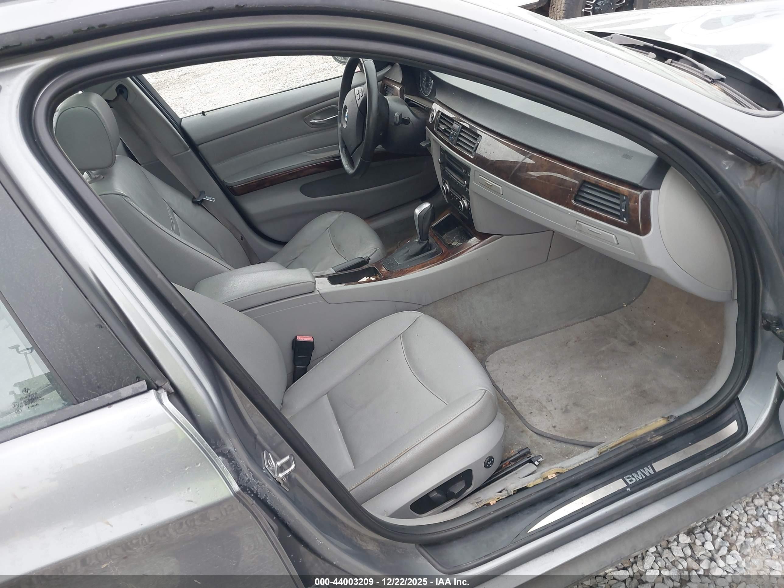 BMW 328I image 5