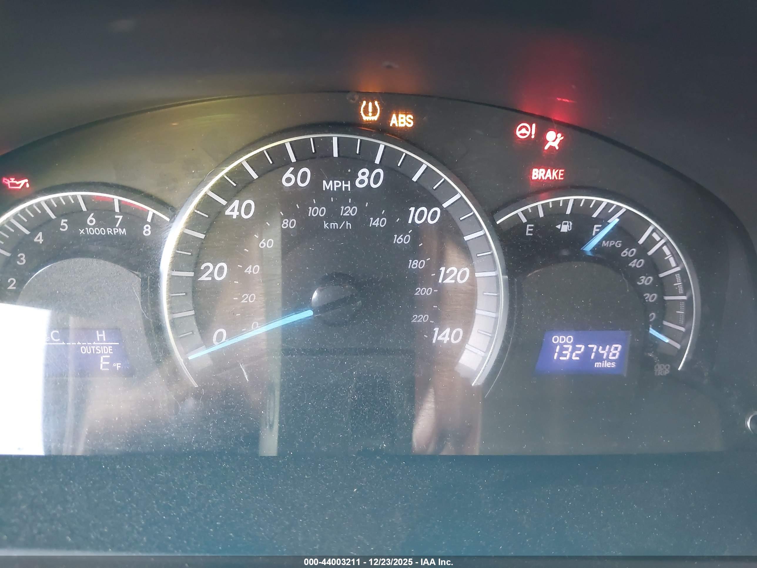 TOYOTA CAMRY image 7