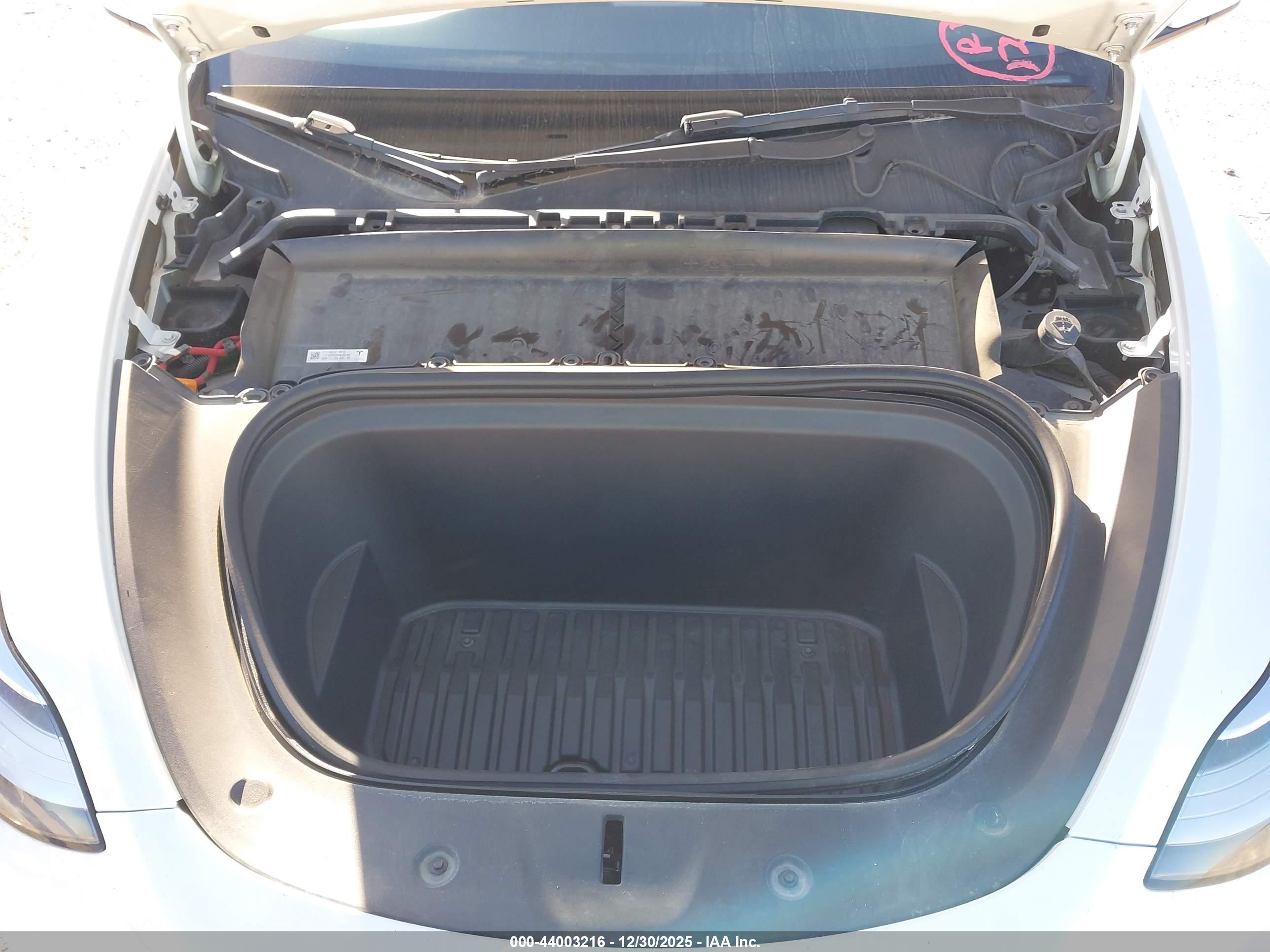 TESLA MODEL image 10