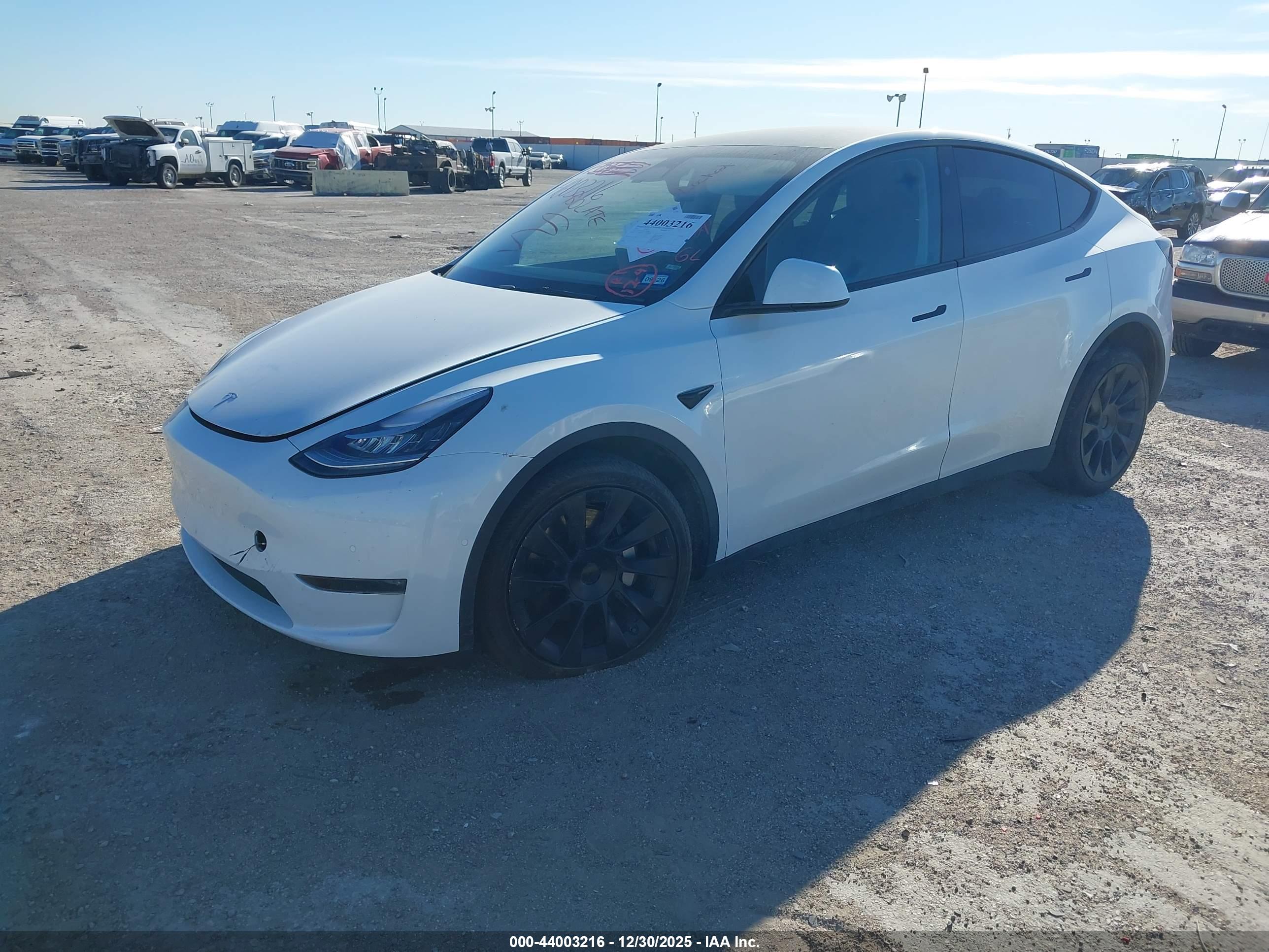 TESLA MODEL image 2