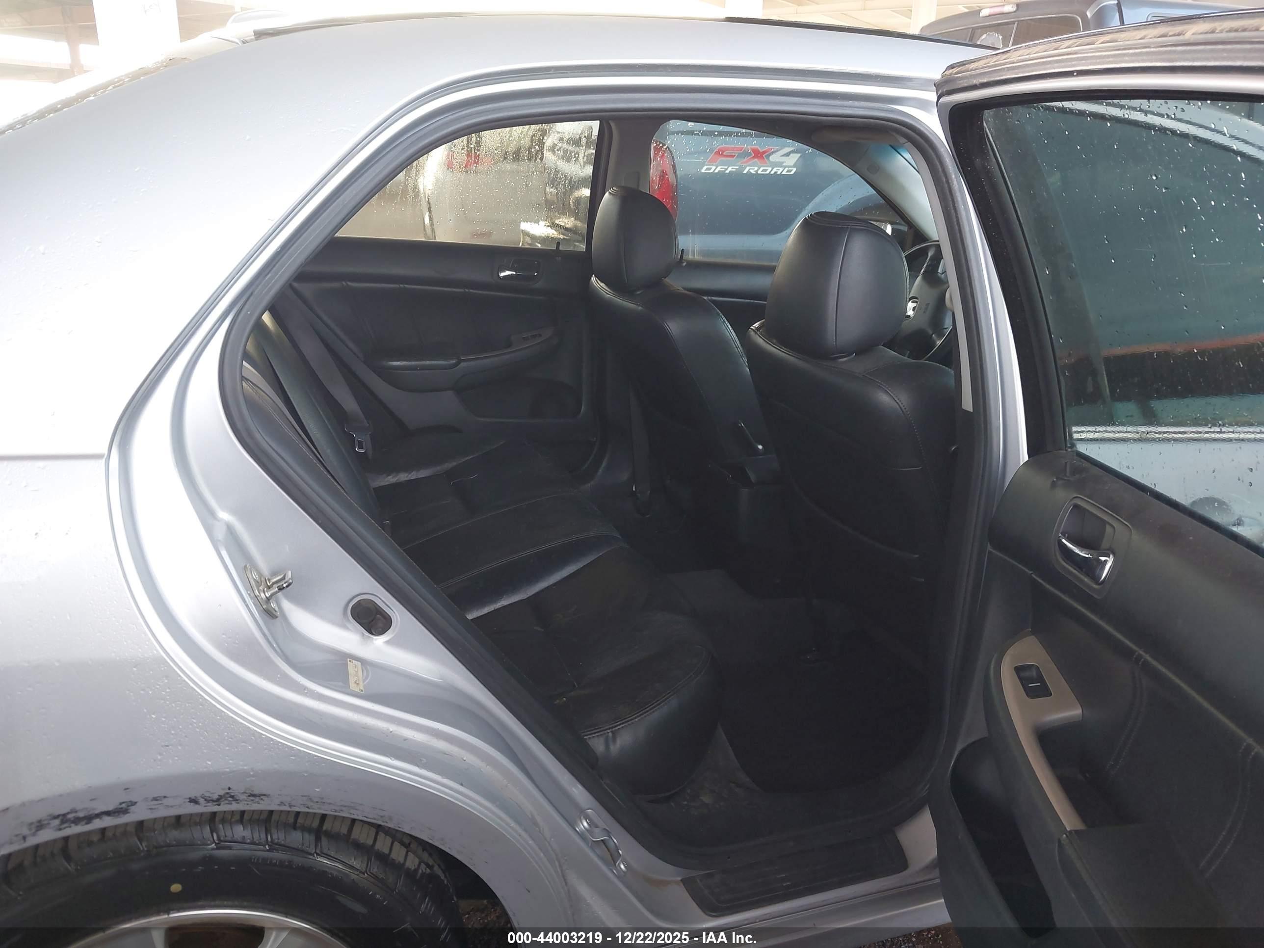HONDA ACCORD image 8