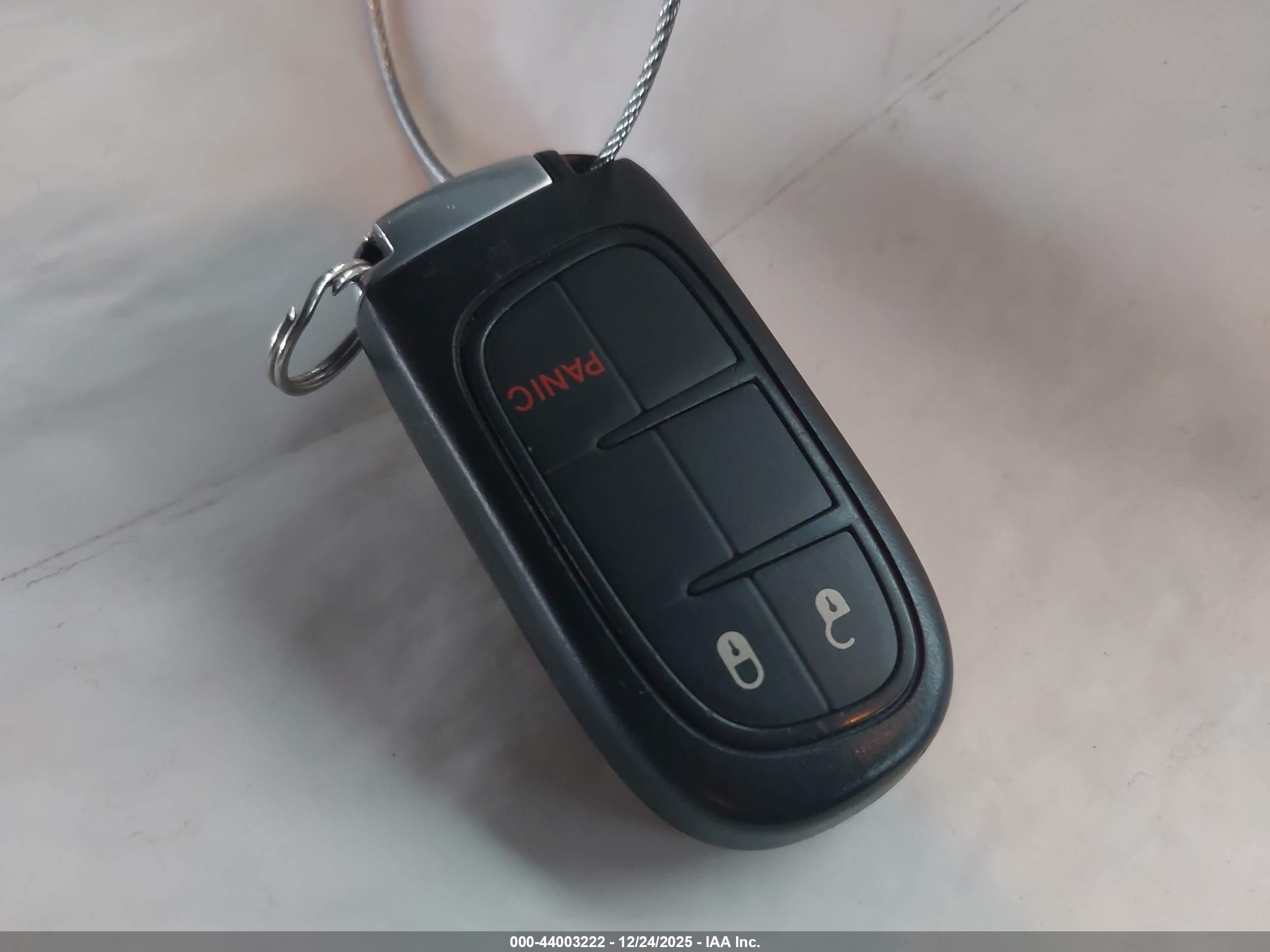 JEEP CHEROKEE image 11
