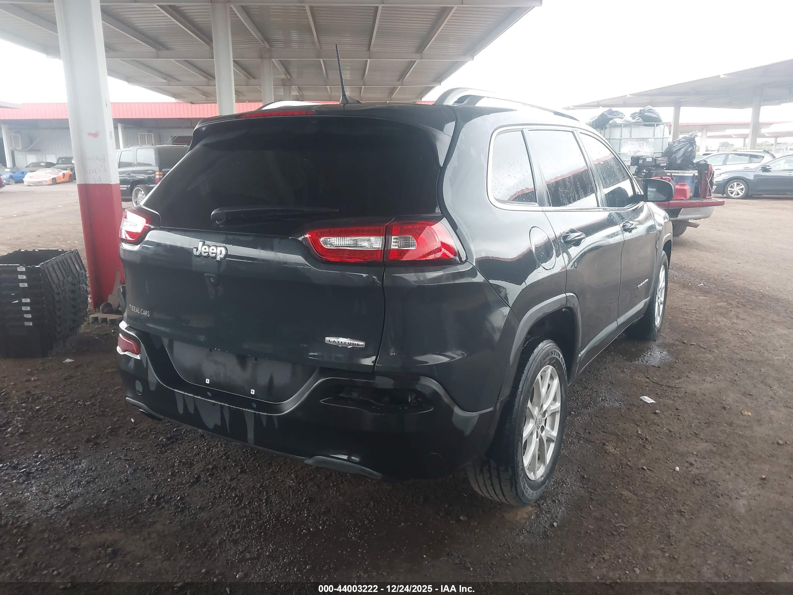JEEP CHEROKEE image 4