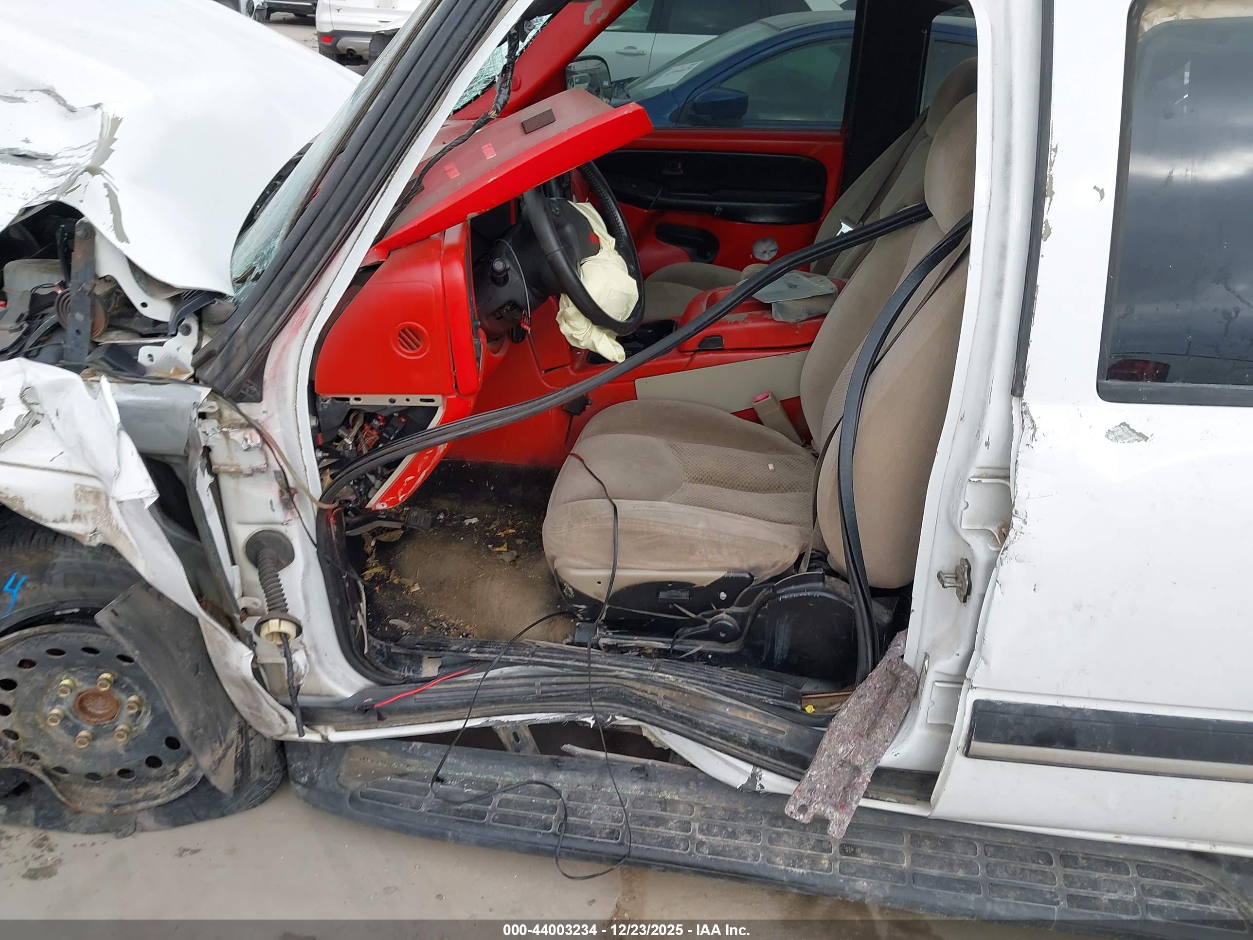 CHEVROLET TAHOE image 6