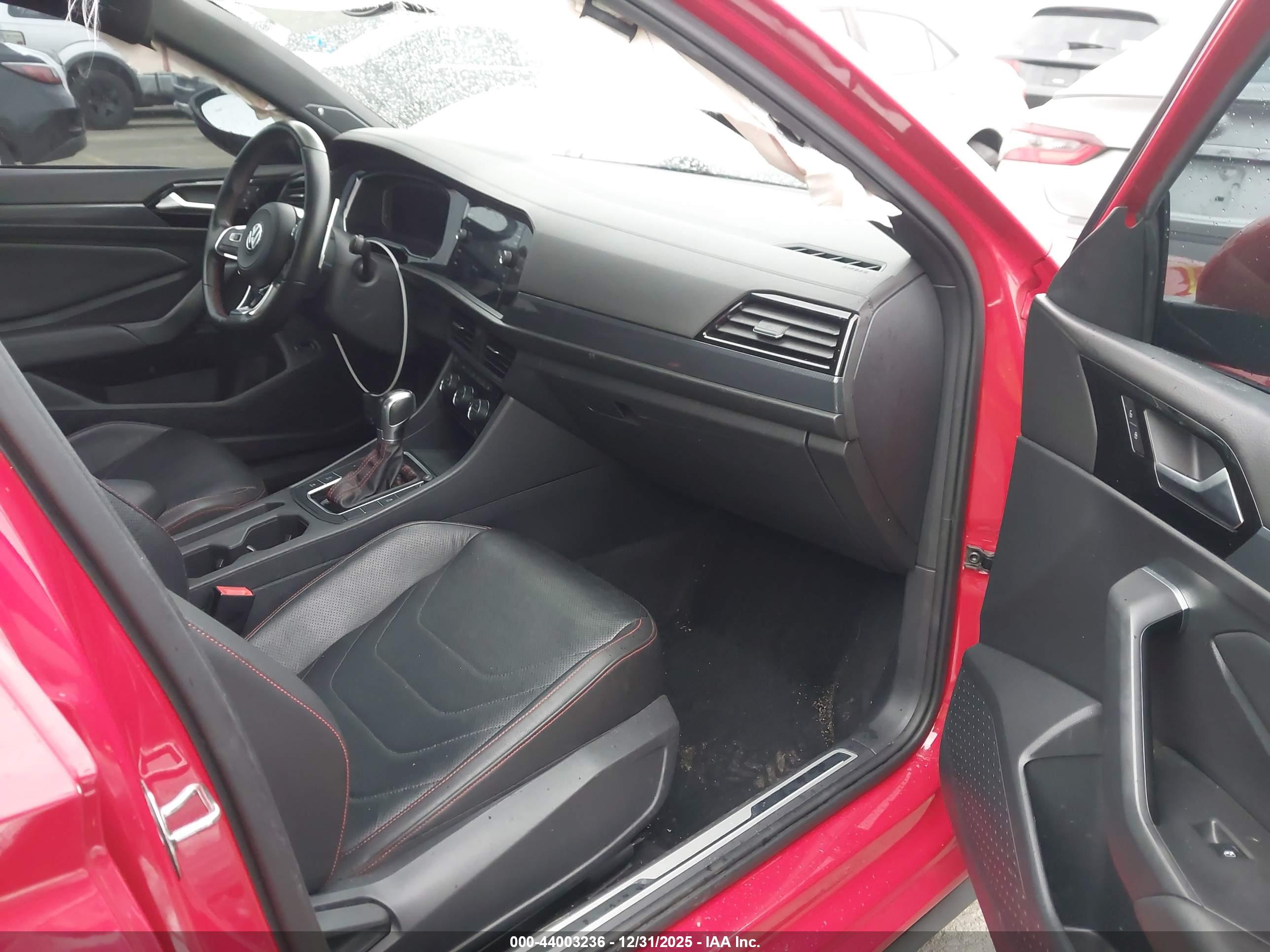 VOLKSWAGEN JETTA image 5