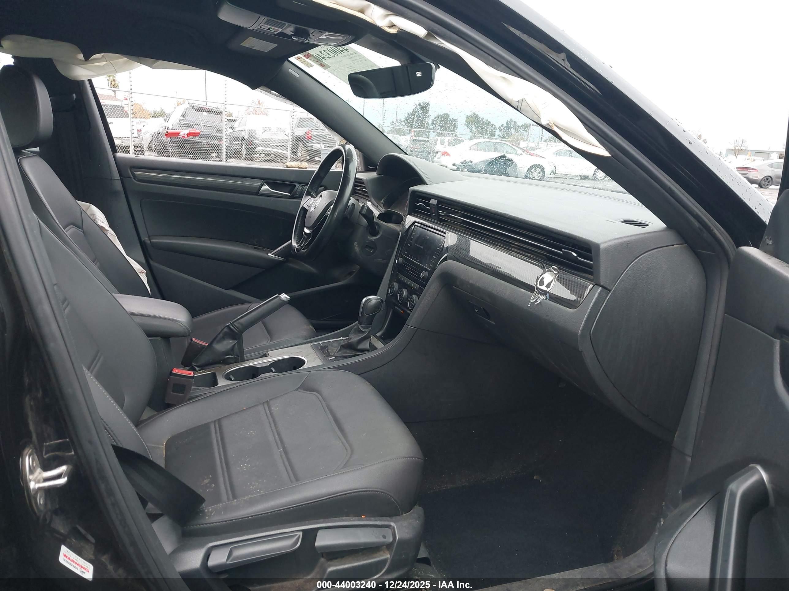 VOLKSWAGEN PASSAT image 5