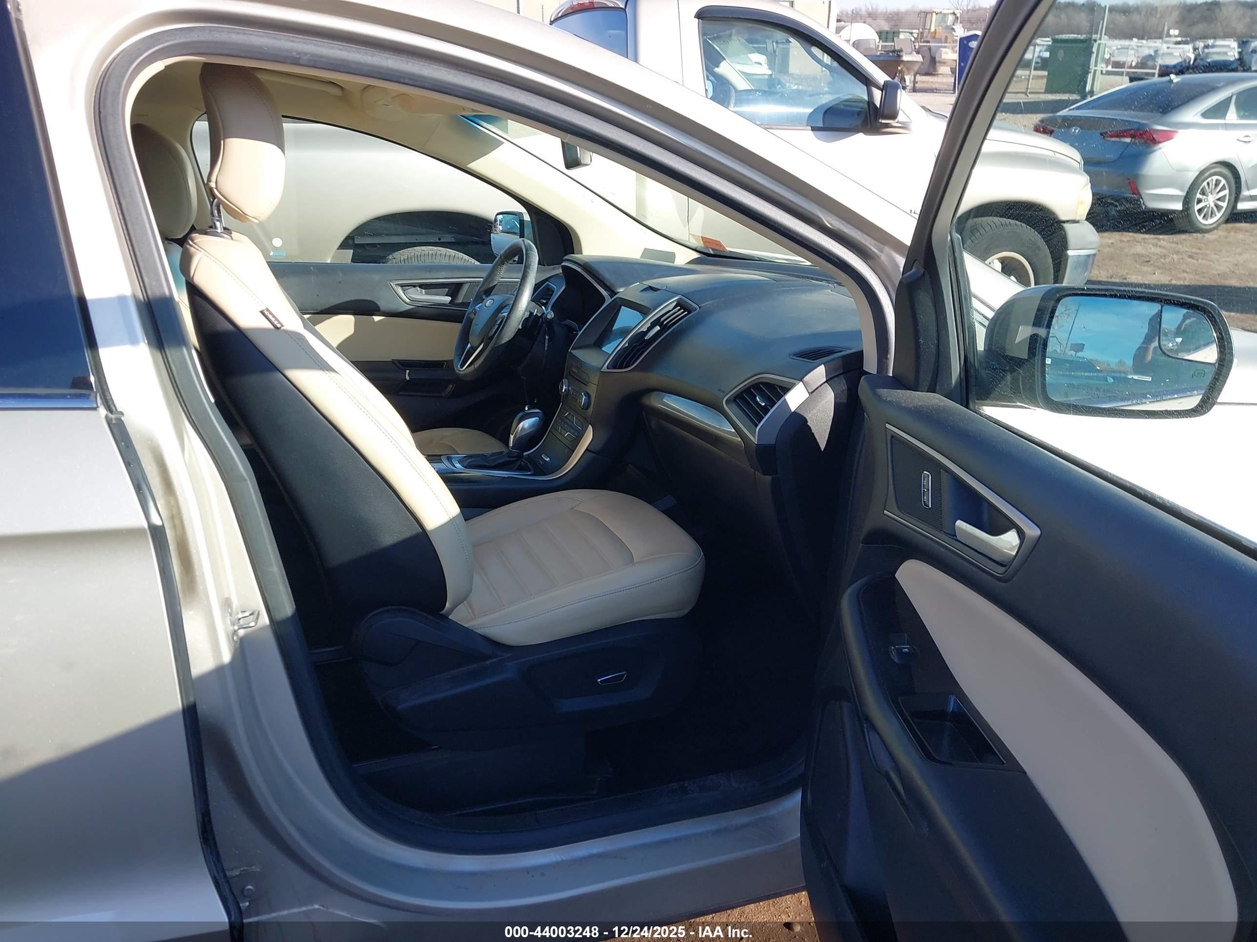 FORD EDGE image 5