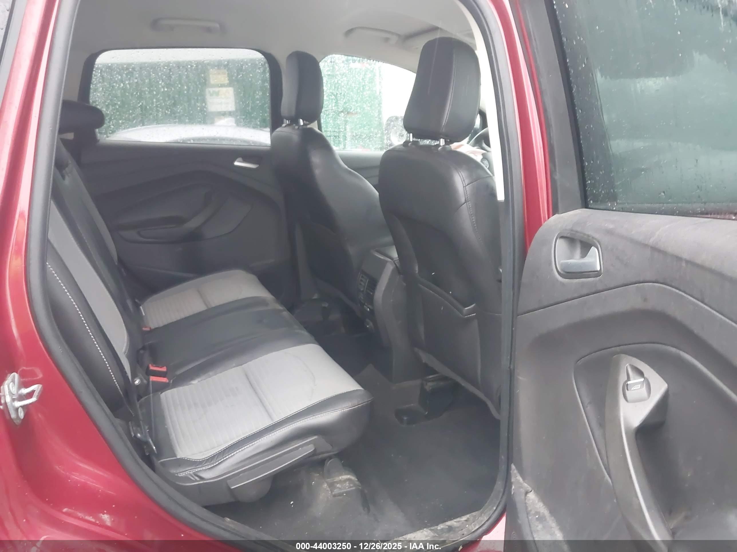 FORD ESCAPE image 8