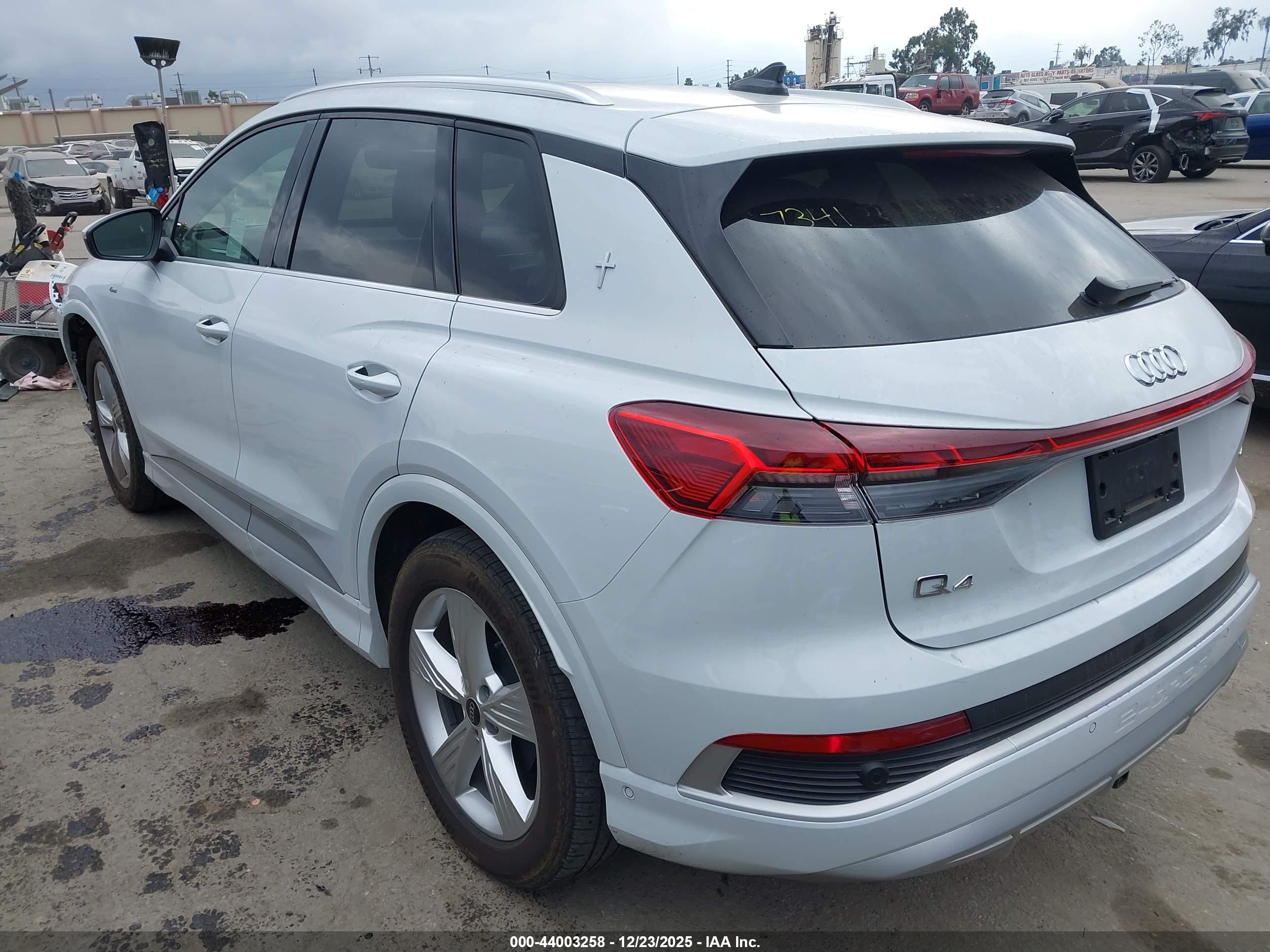 AUDI Q4 image 3