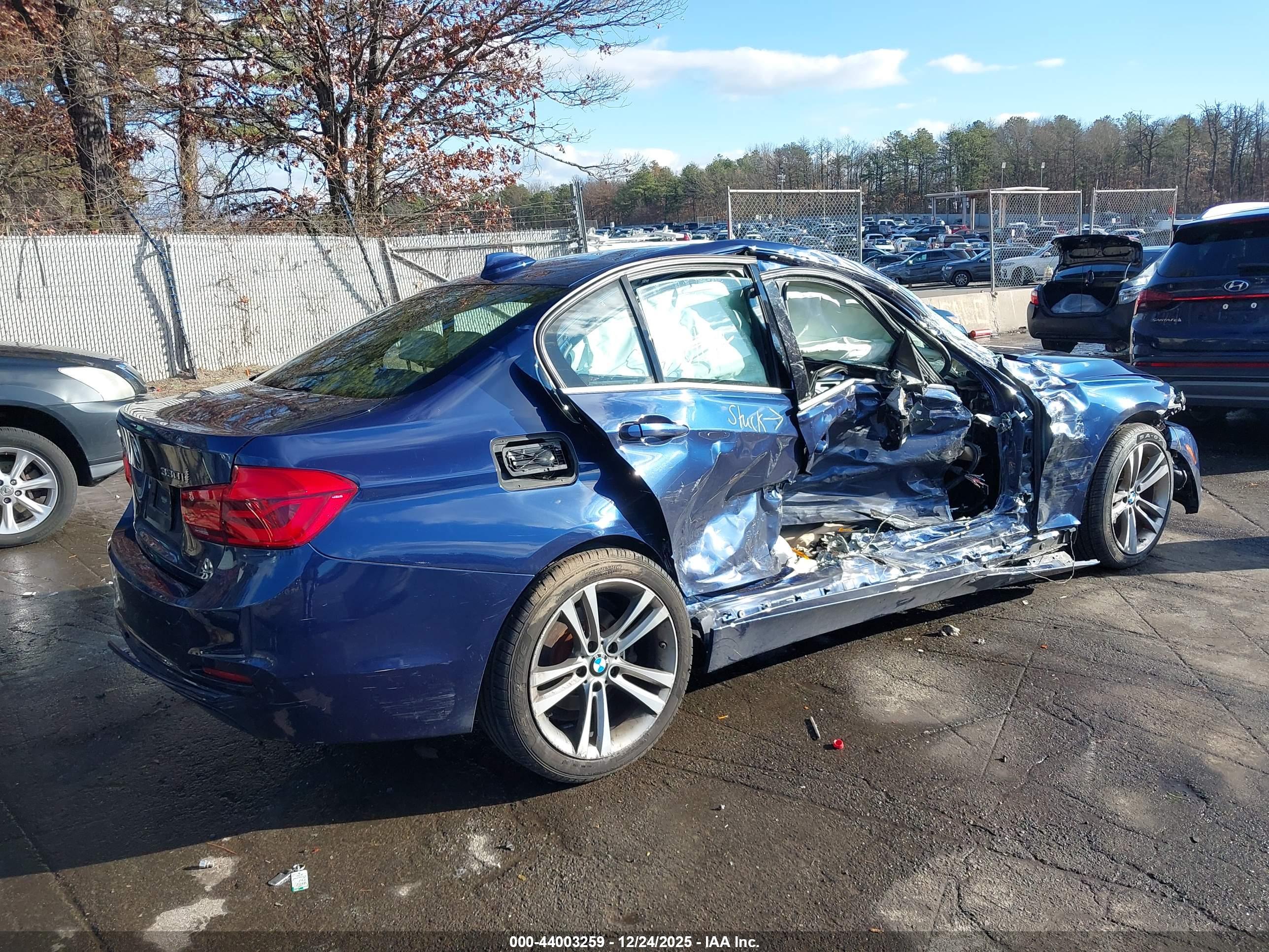 BMW 330I image 4