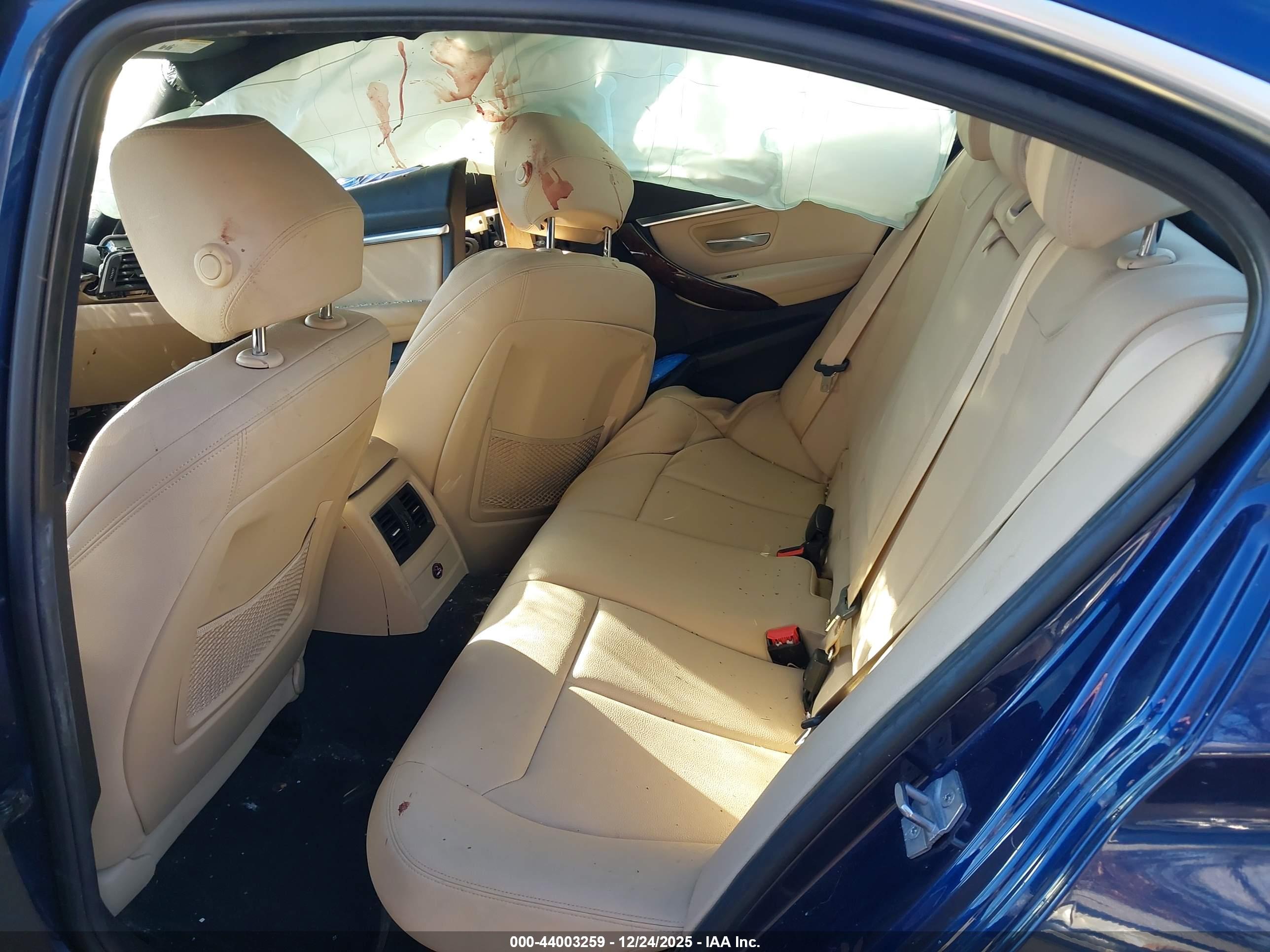 BMW 330I image 8