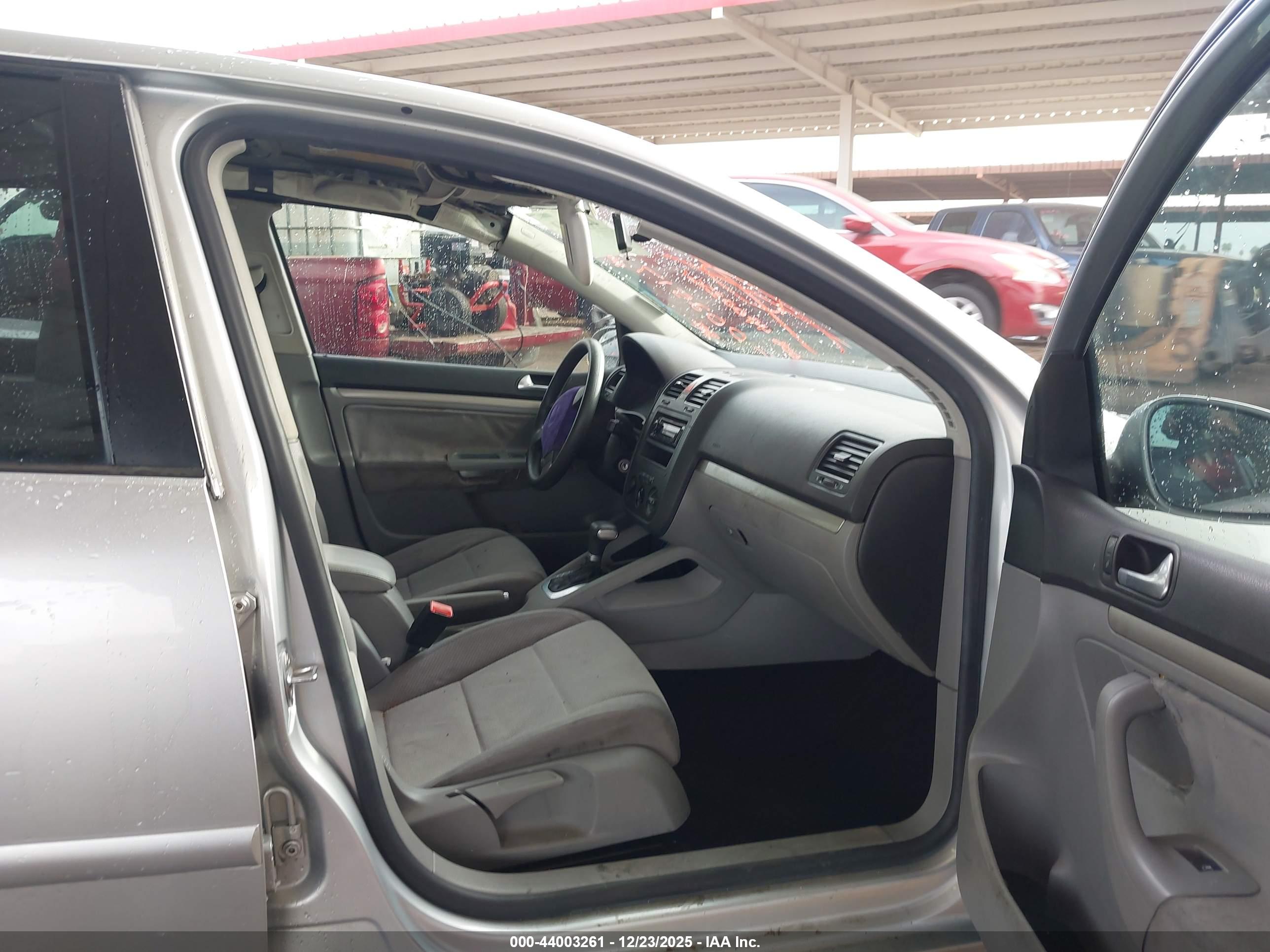 VOLKSWAGEN RABBIT image 5