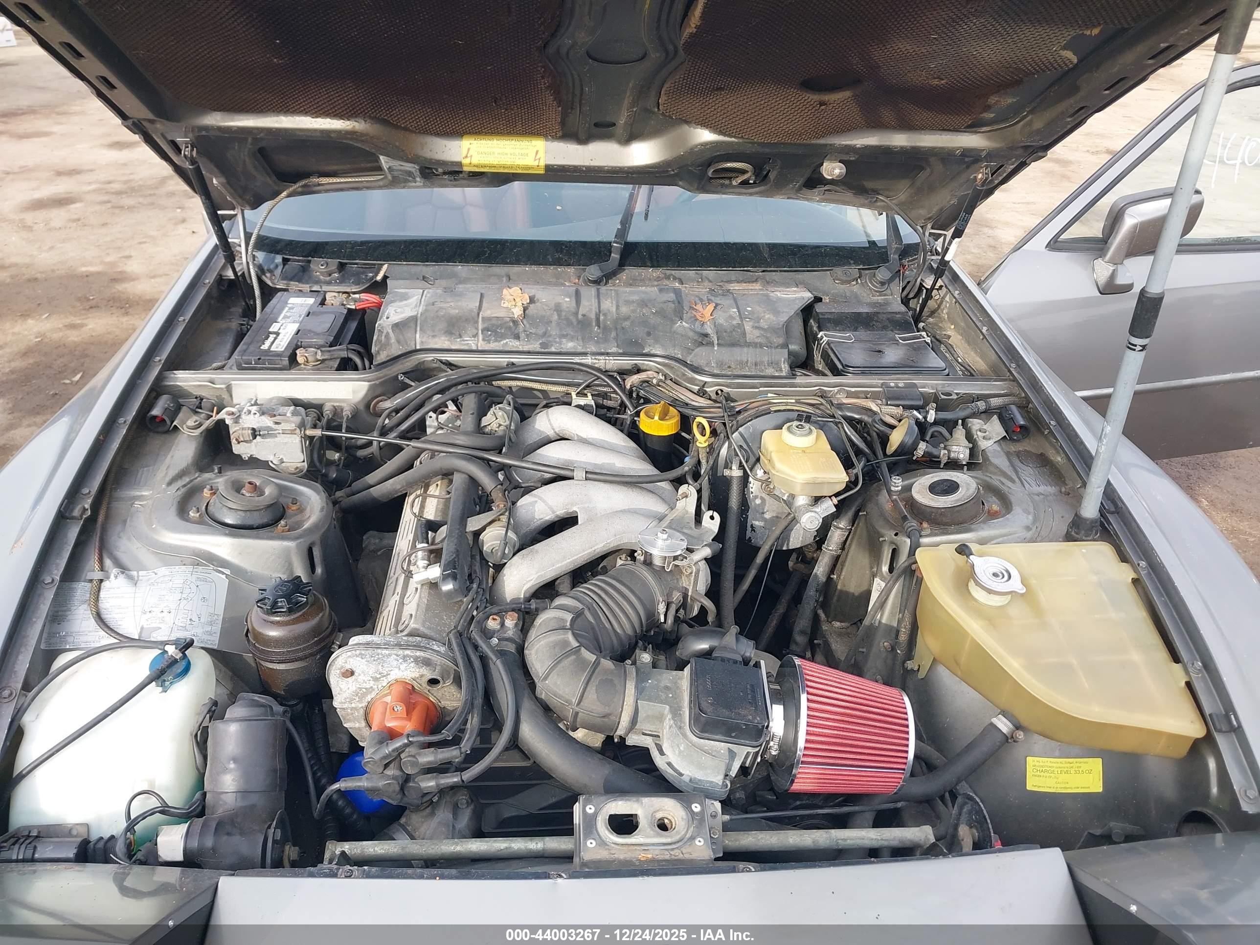 PORSCHE 944 image 10