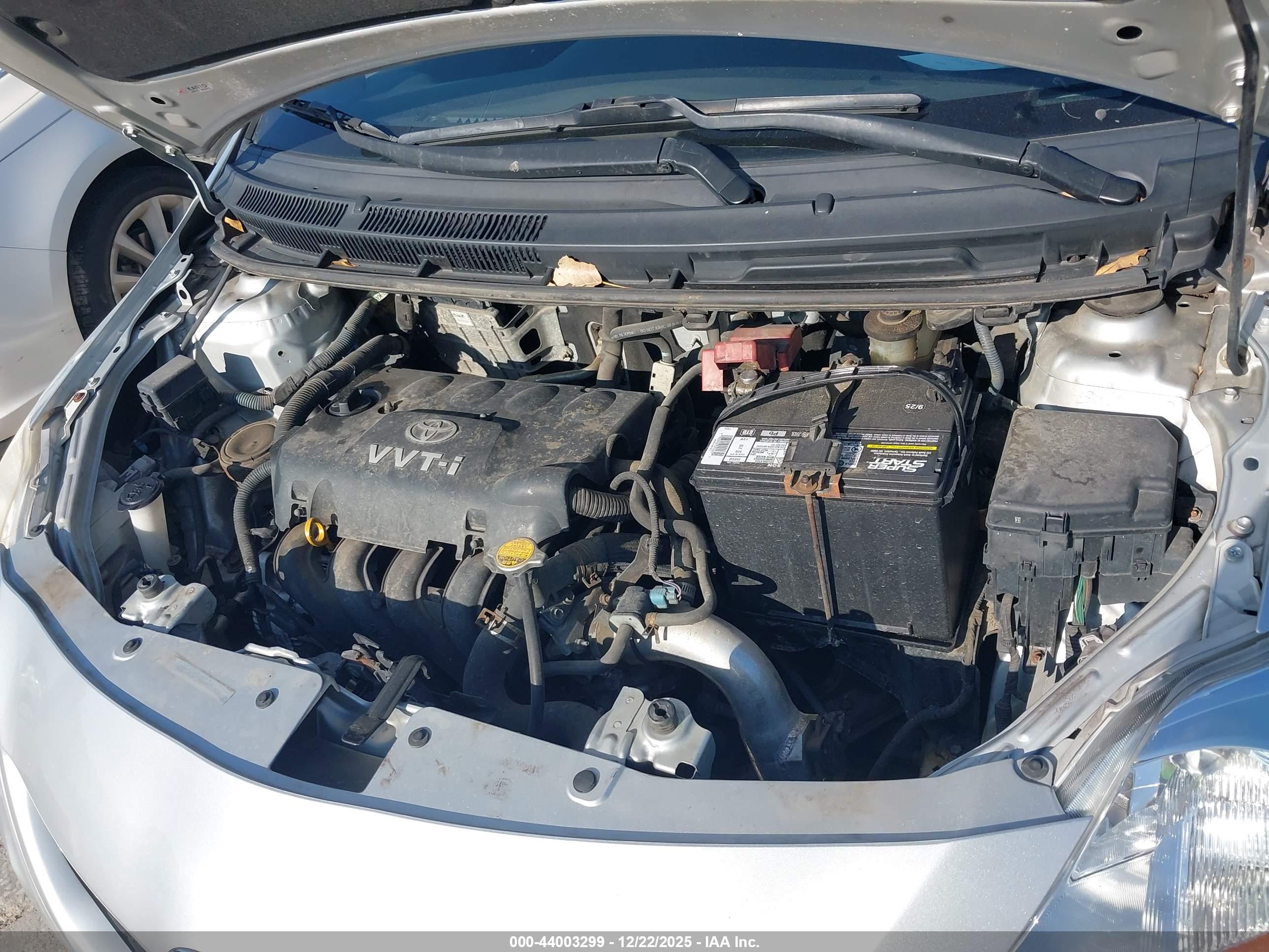 TOYOTA YARIS image 10