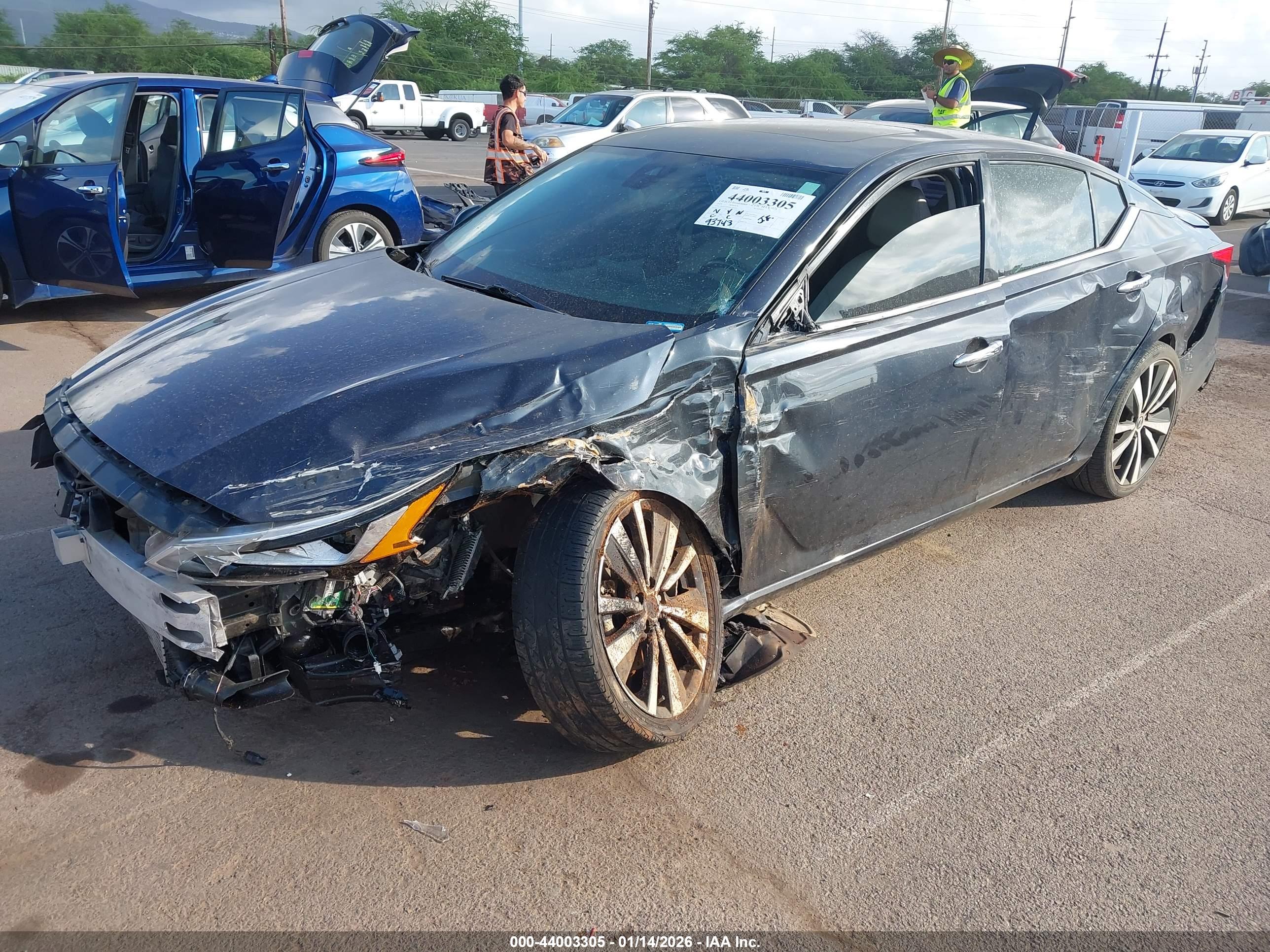 NISSAN ALTIMA image 2