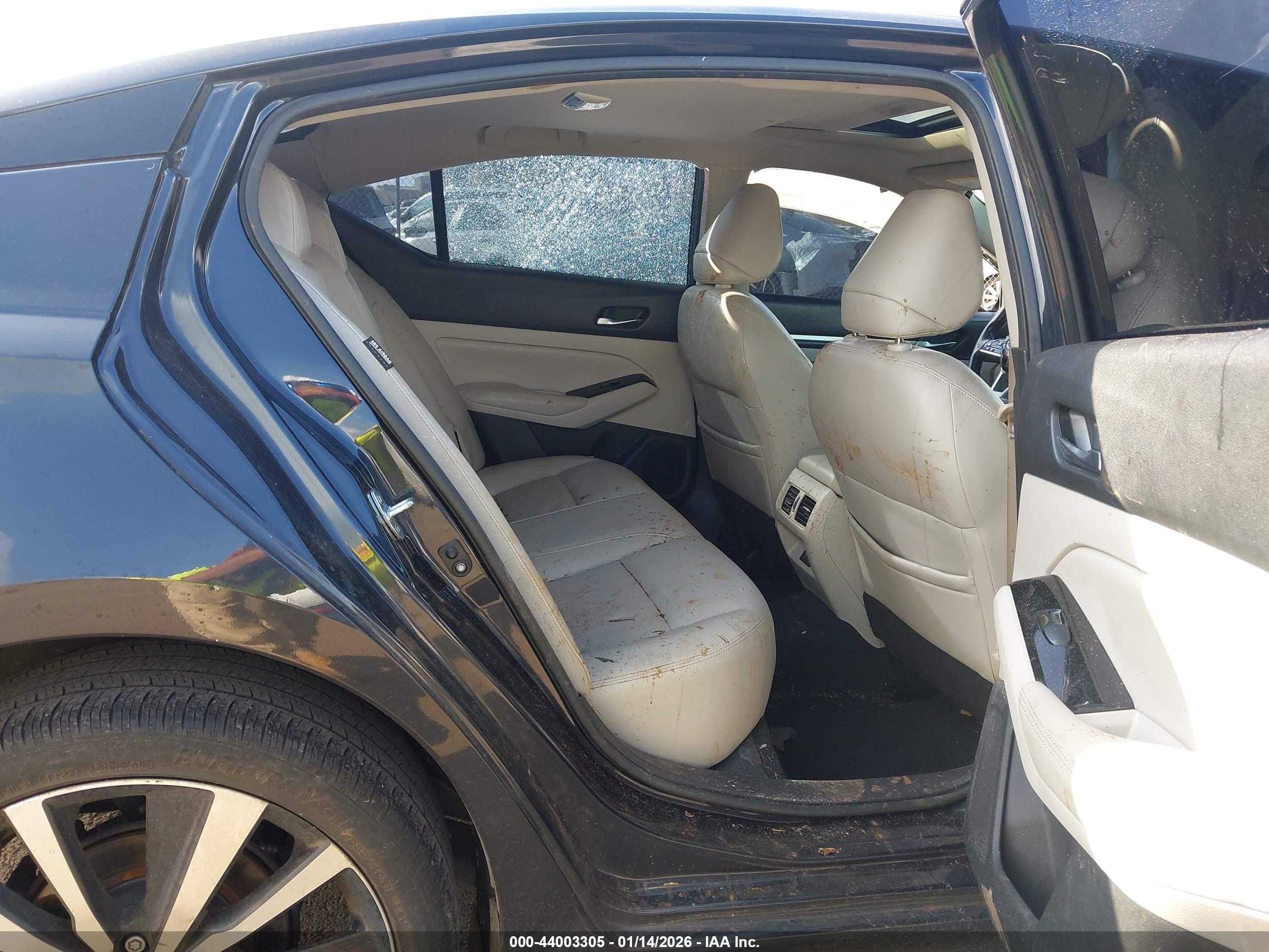 NISSAN ALTIMA image 8