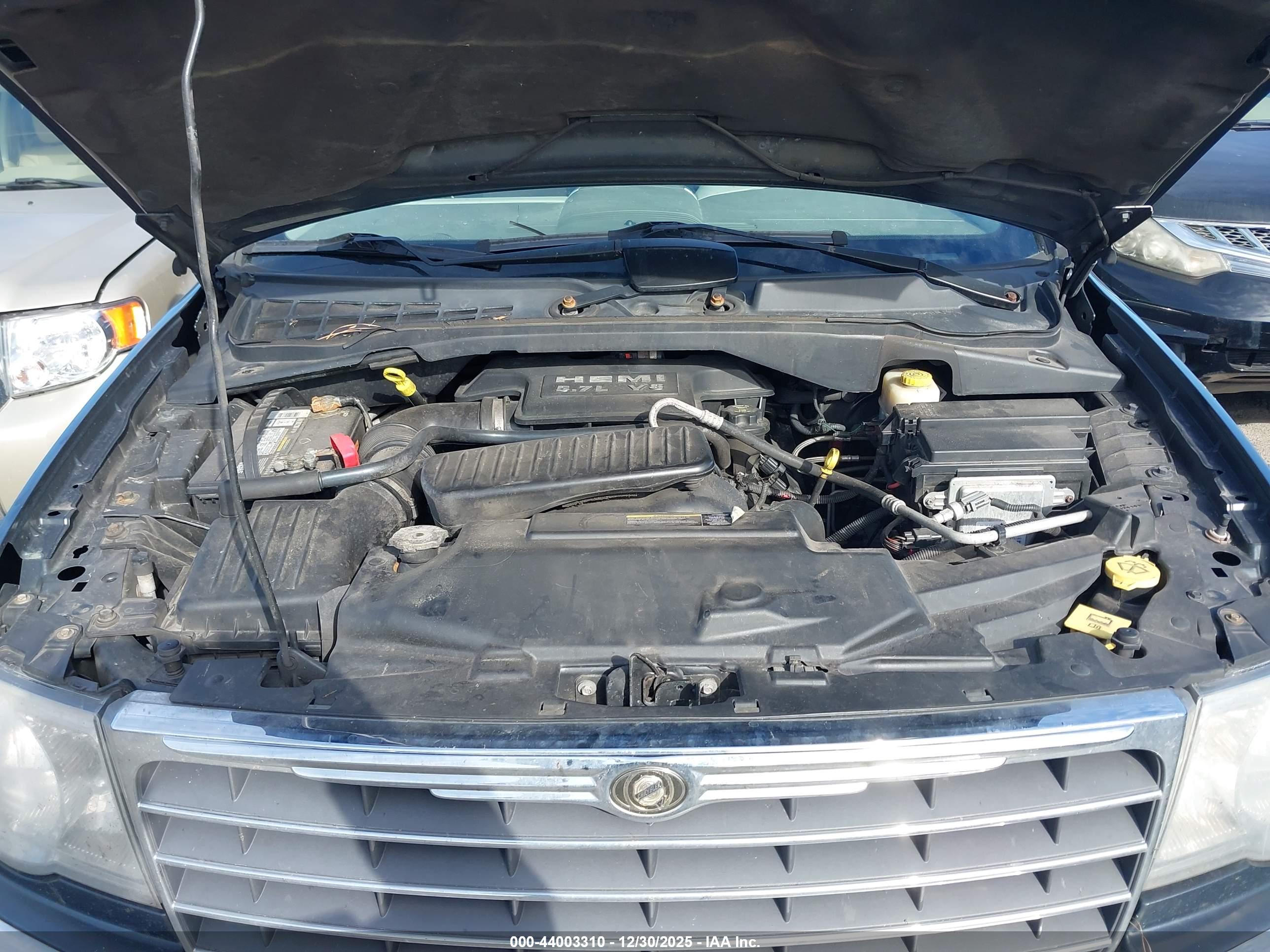 CHRYSLER ASPEN image 10