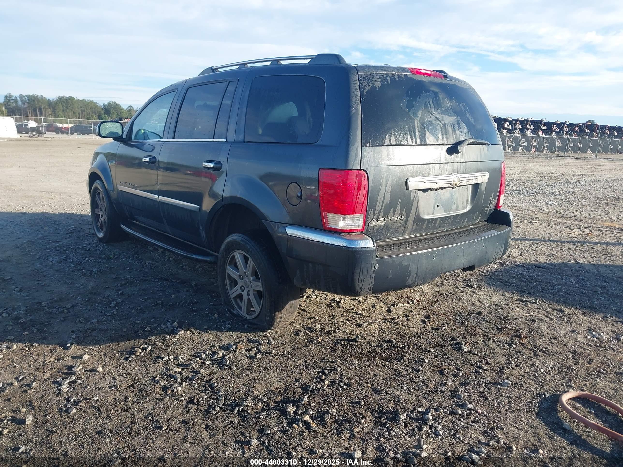 CHRYSLER ASPEN image 3