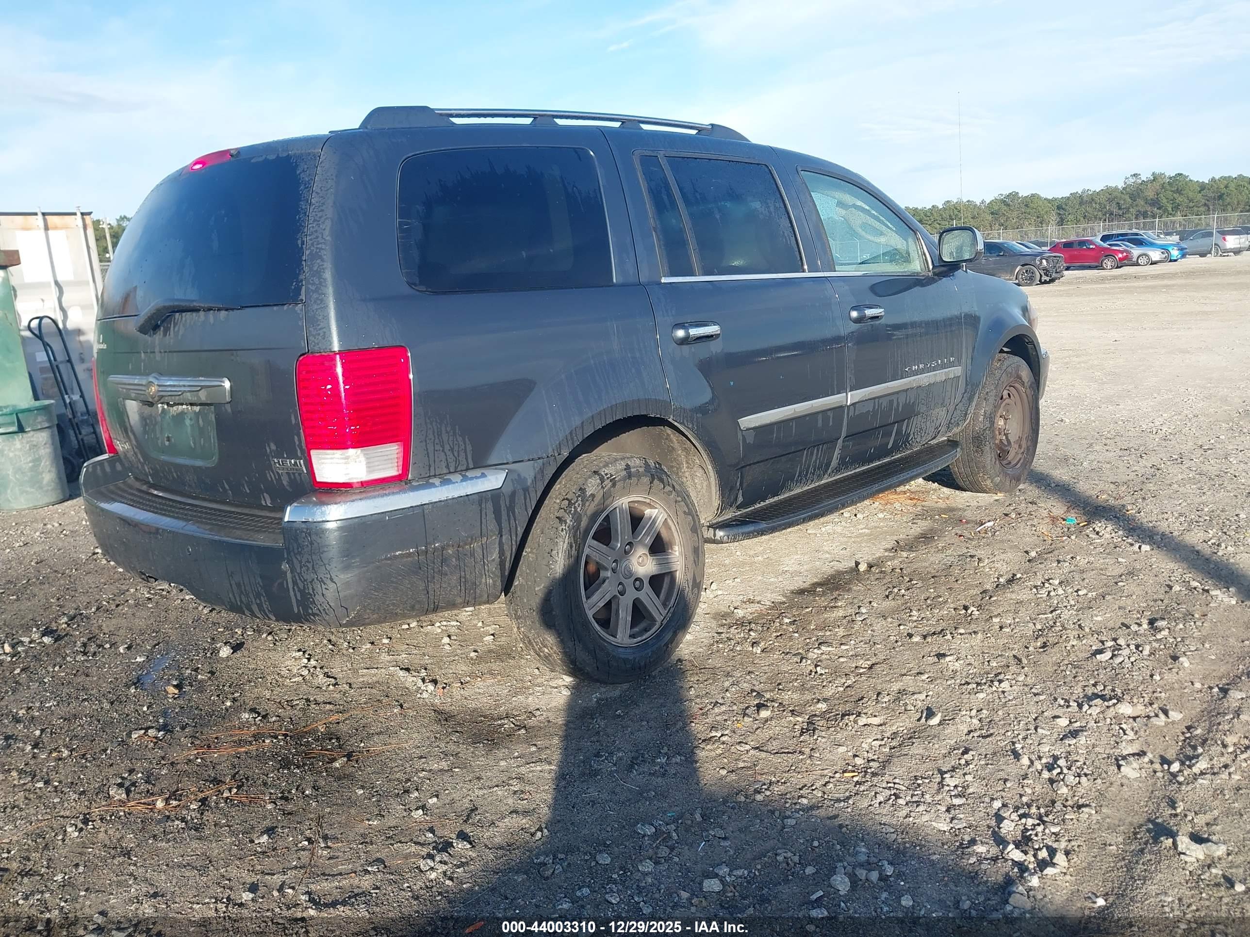 CHRYSLER ASPEN image 4