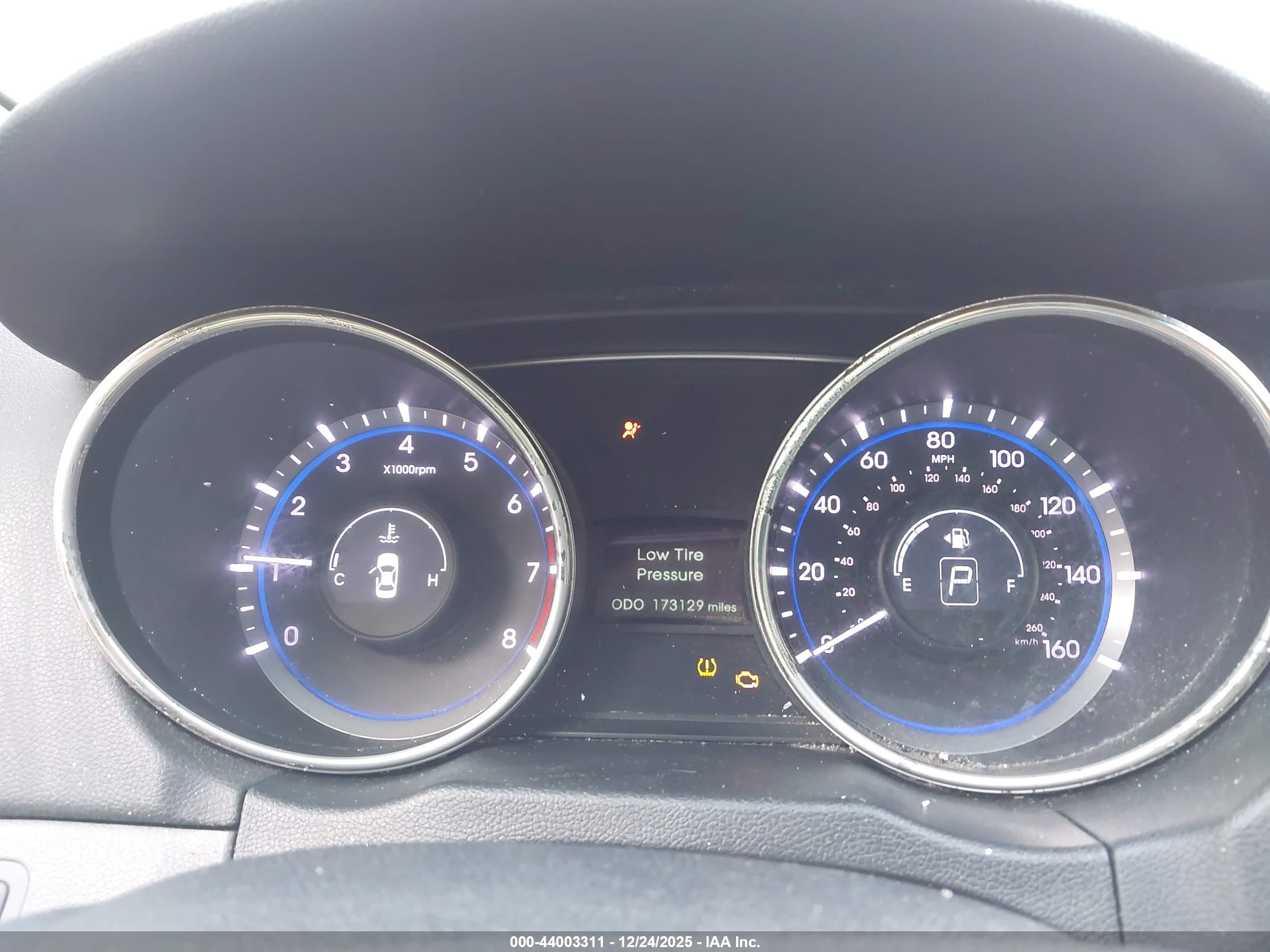 HYUNDAI SONATA image 7