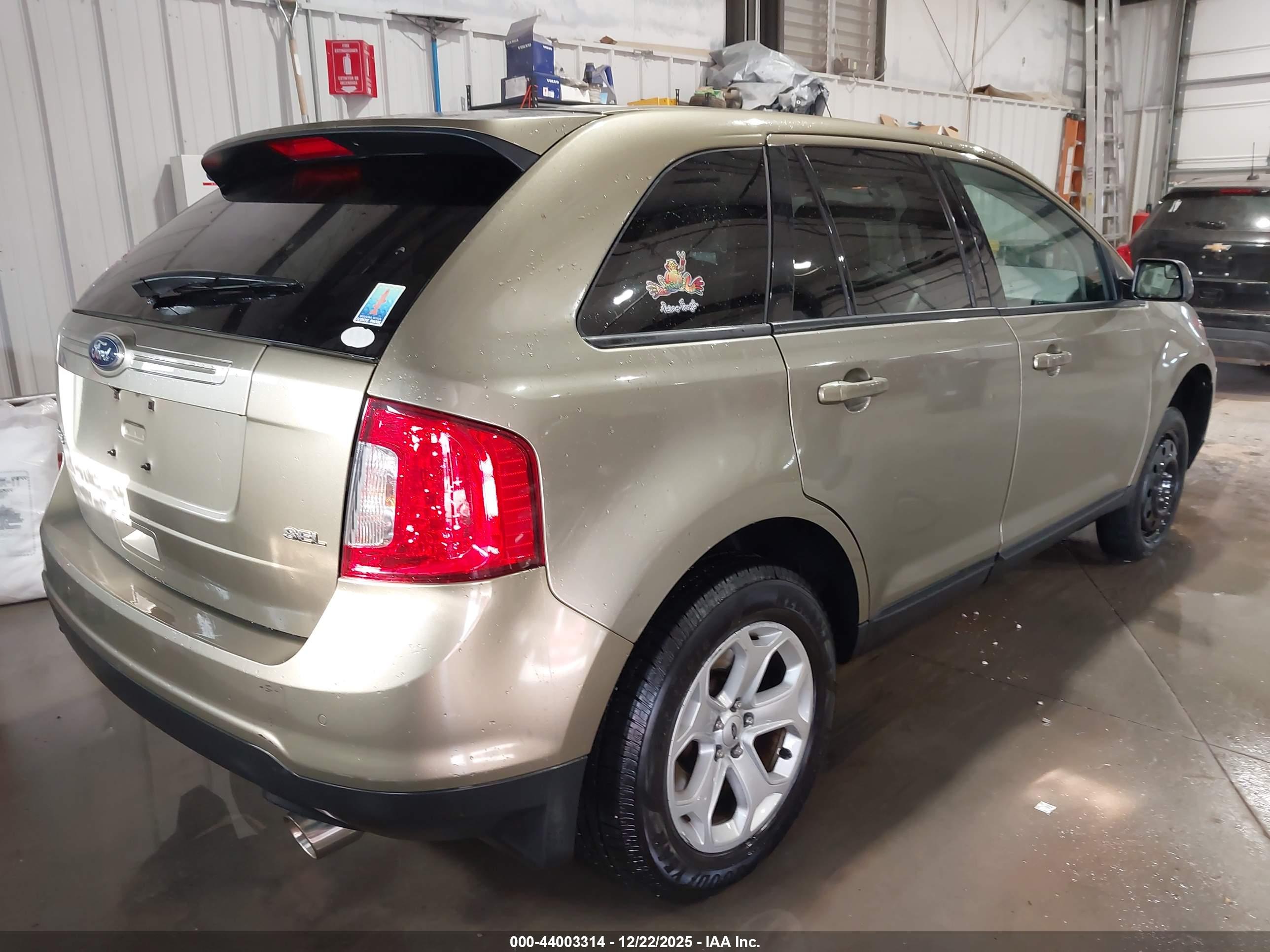 FORD EDGE image 4