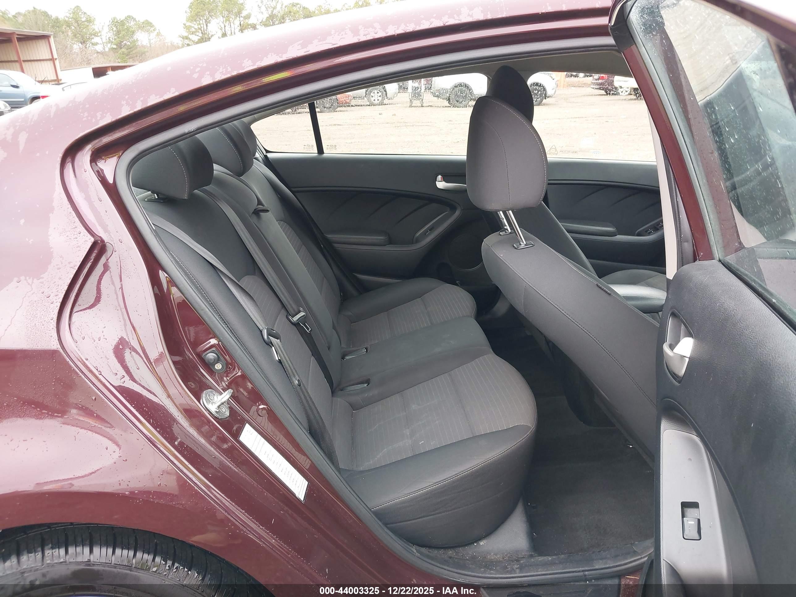 KIA FORTE image 8
