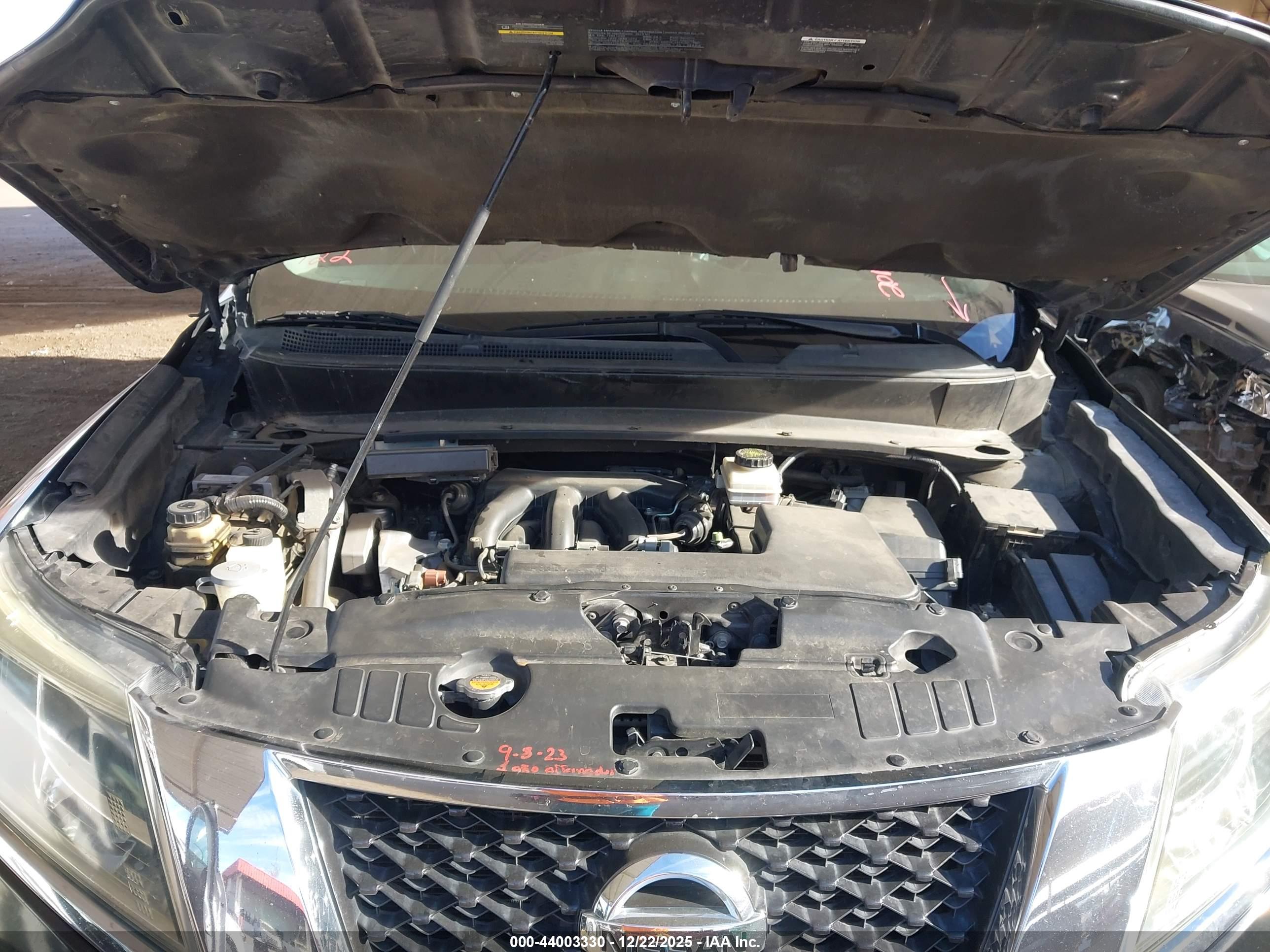 NISSAN PATHFINDER image 10