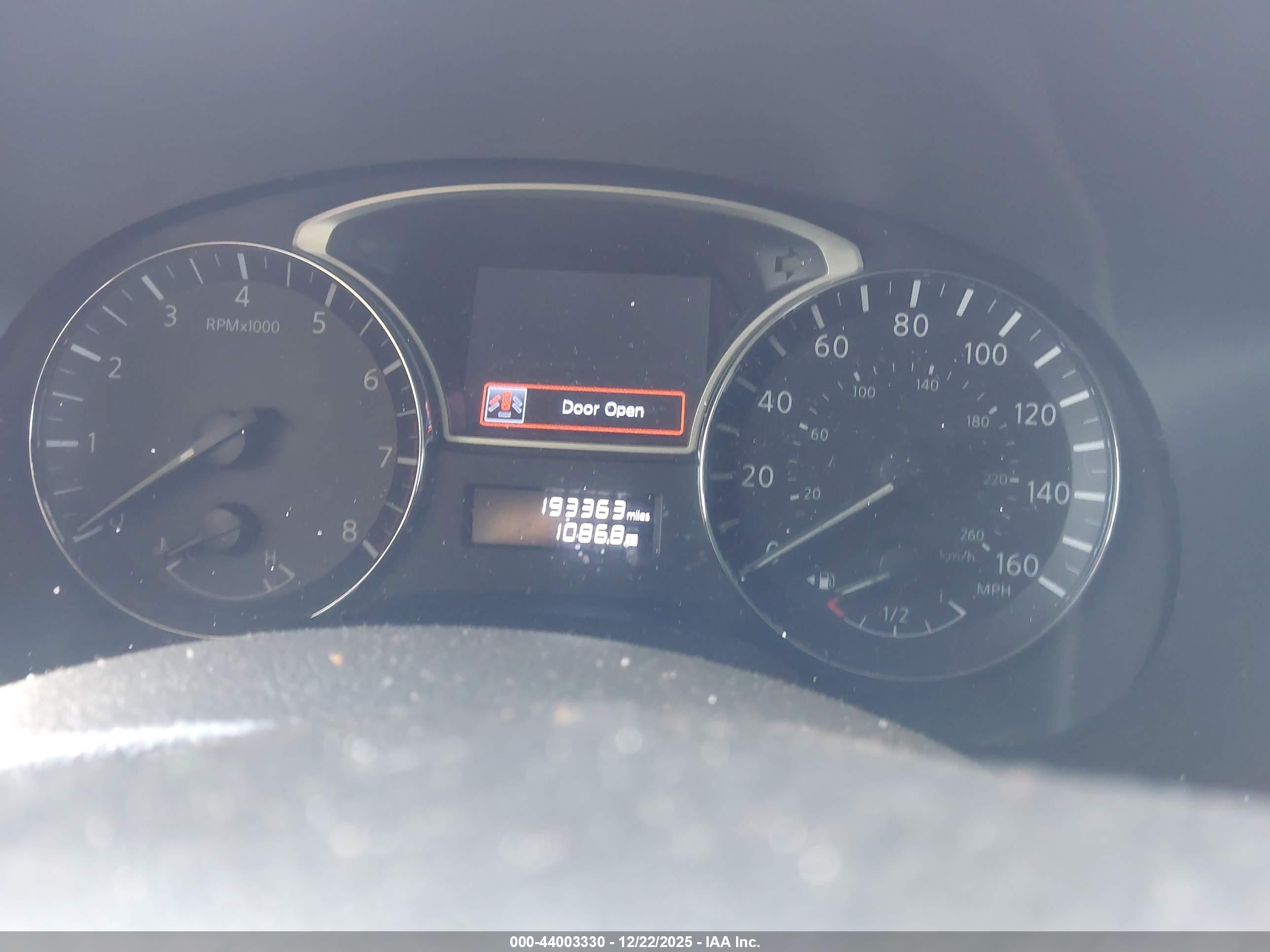 NISSAN PATHFINDER image 7