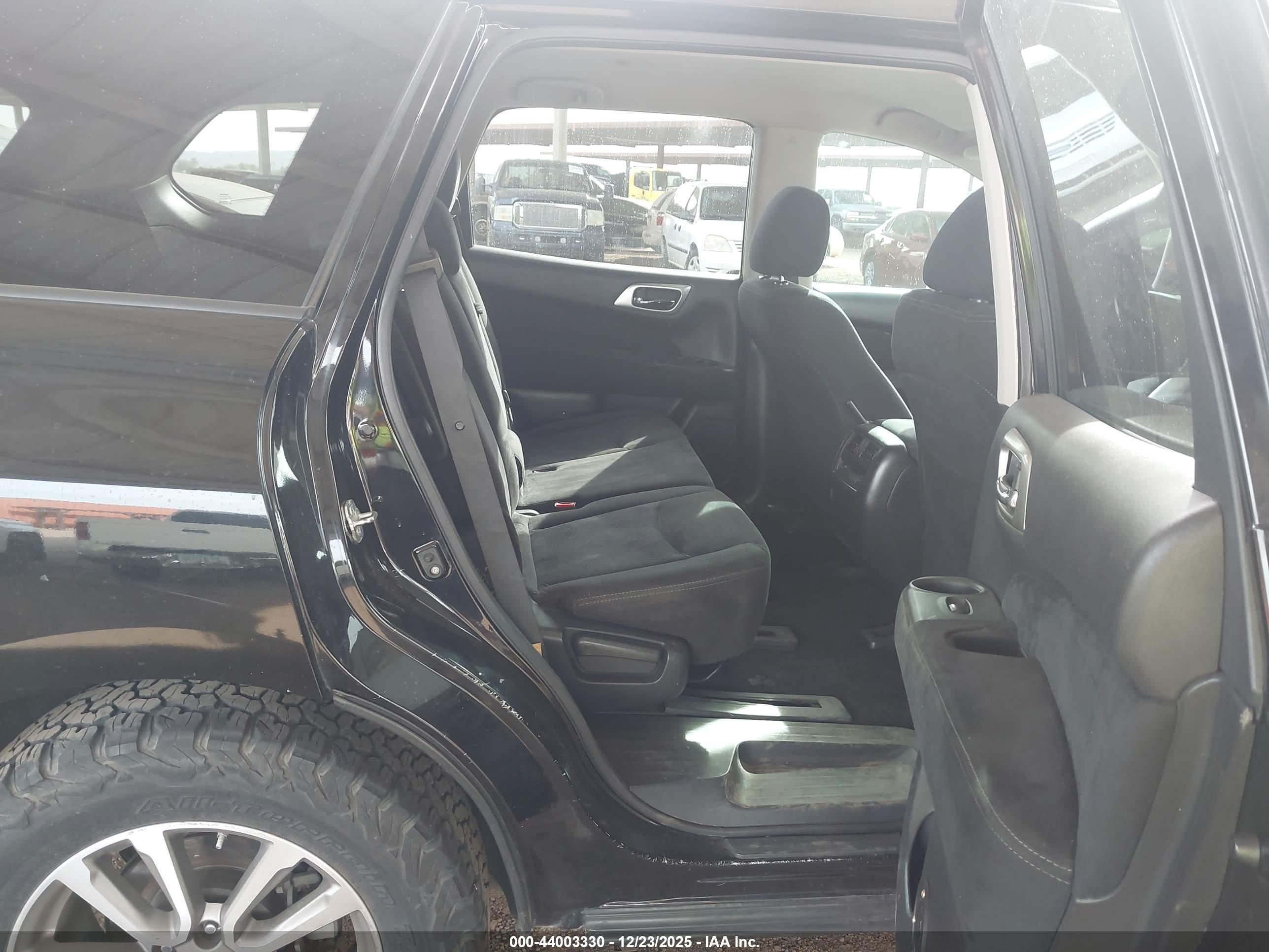 NISSAN PATHFINDER image 8