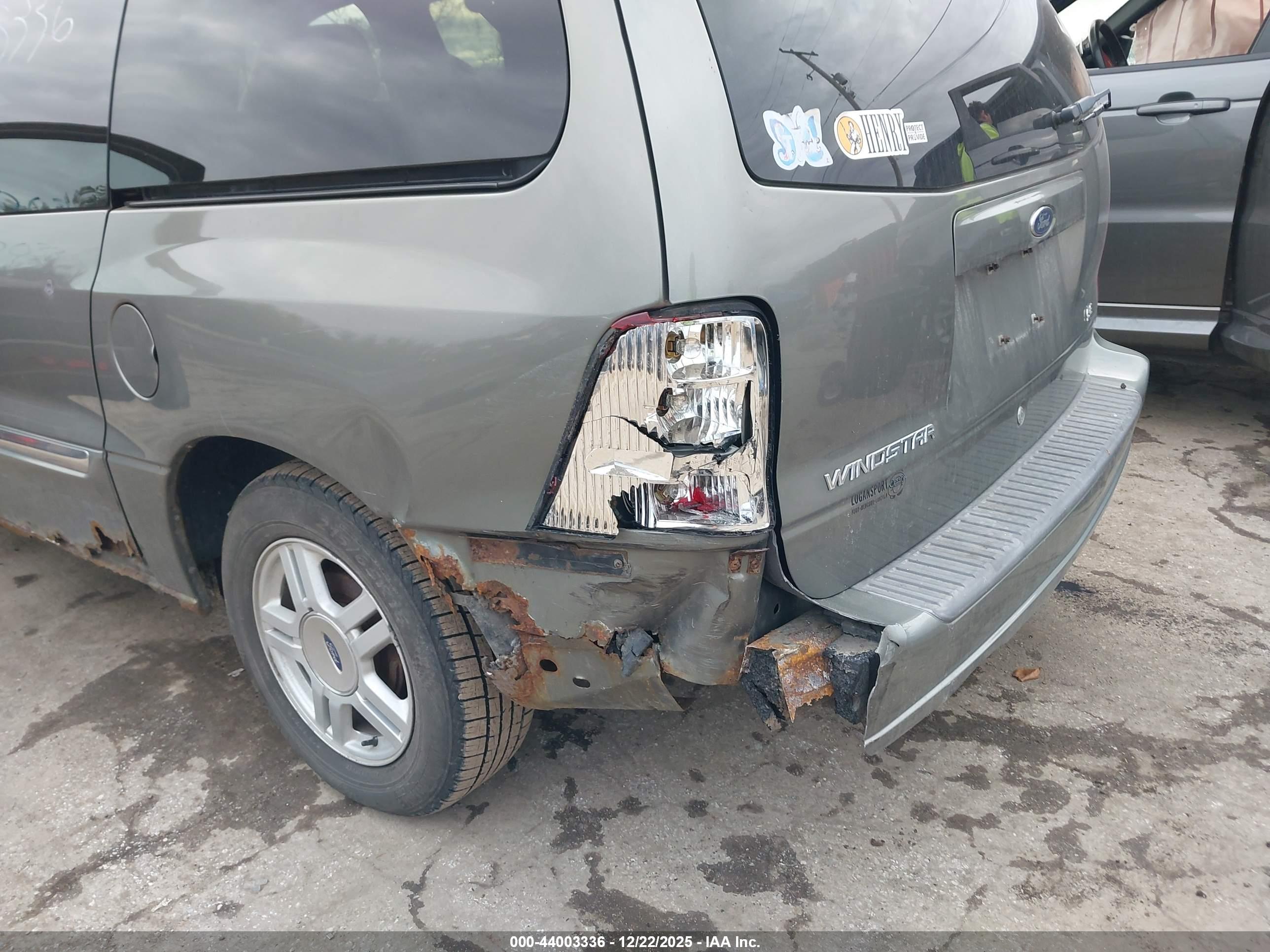 FORD WINDSTAR image 6
