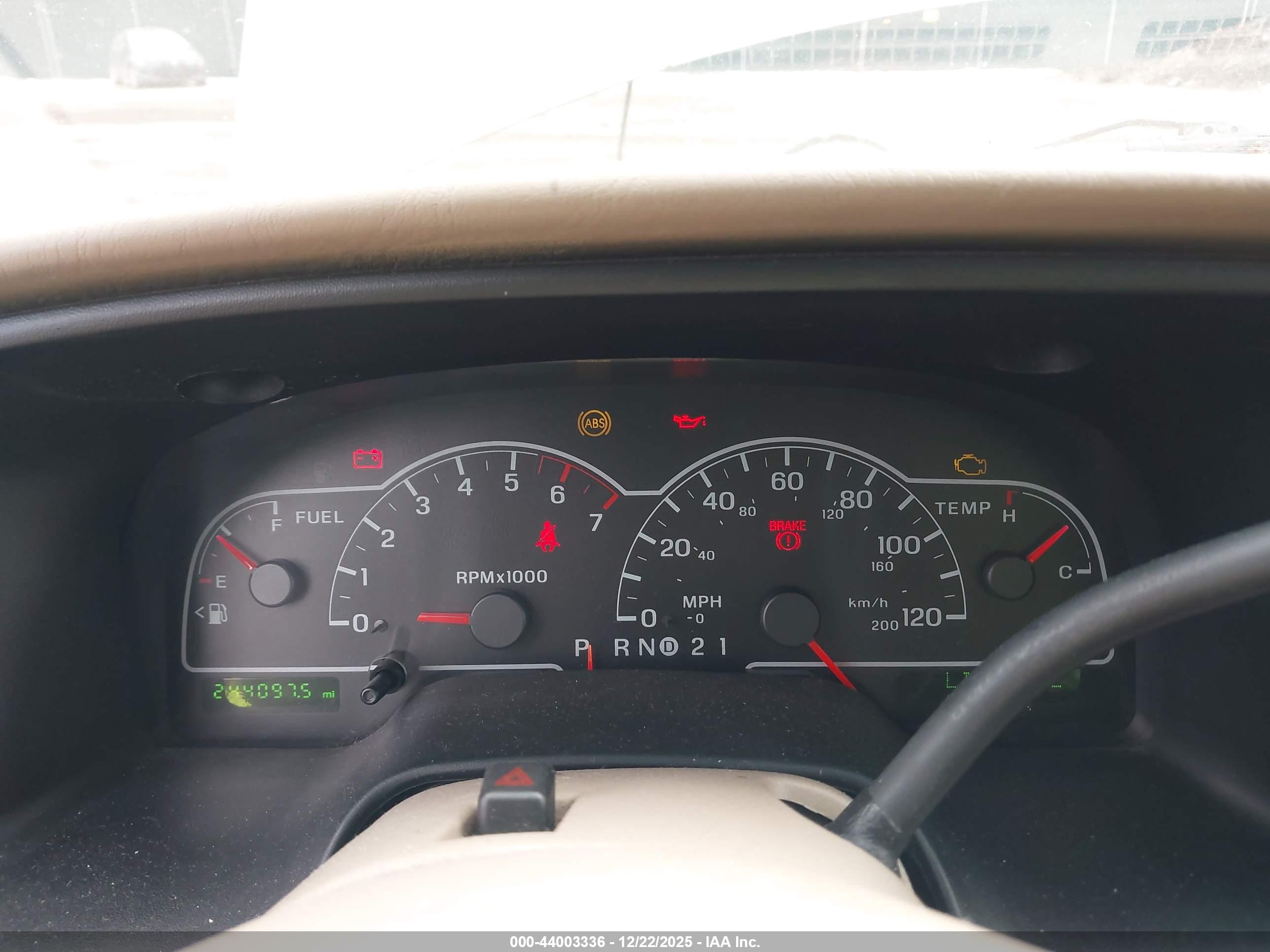 FORD WINDSTAR image 7