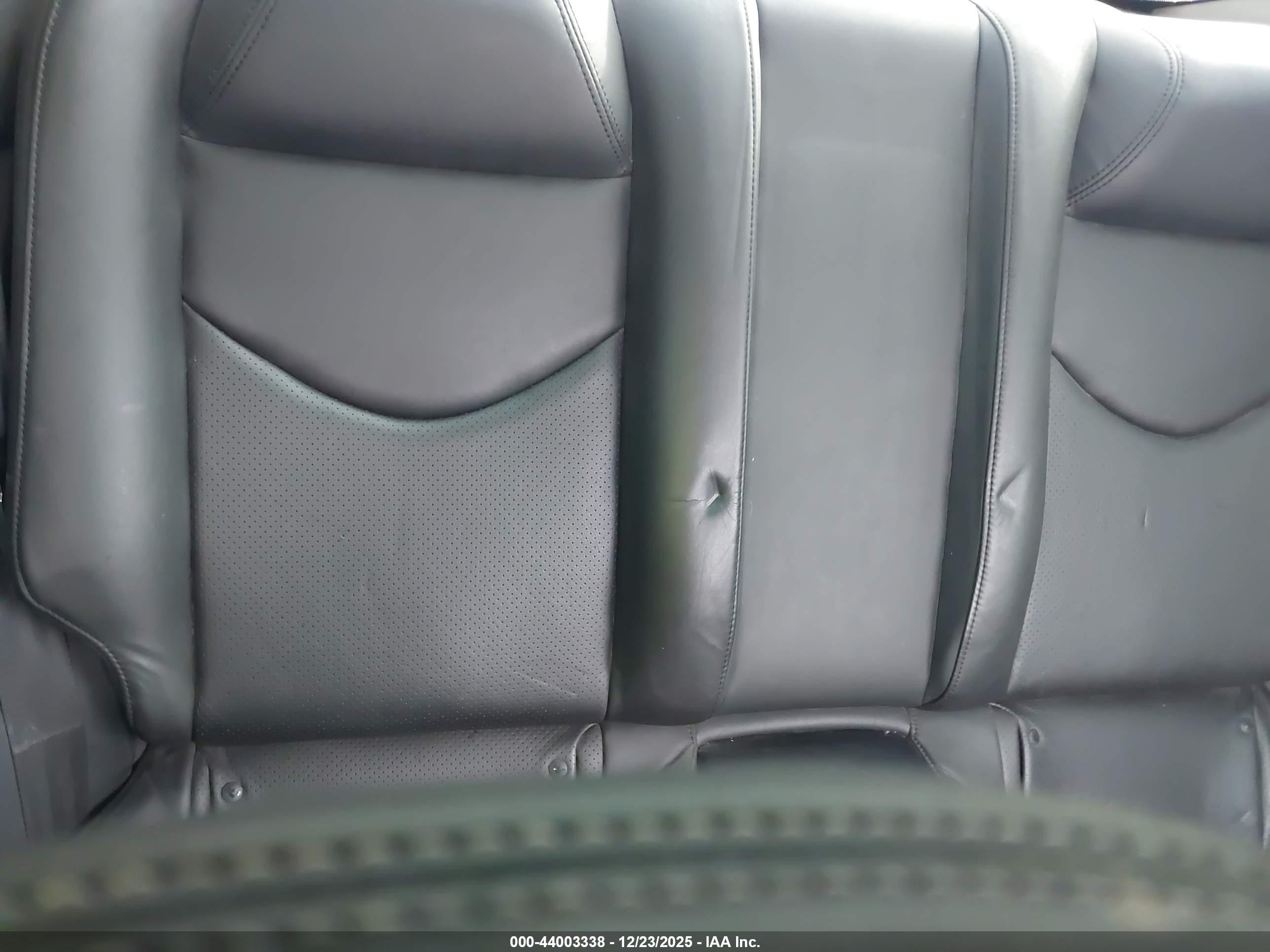INFINITI G37 image 8
