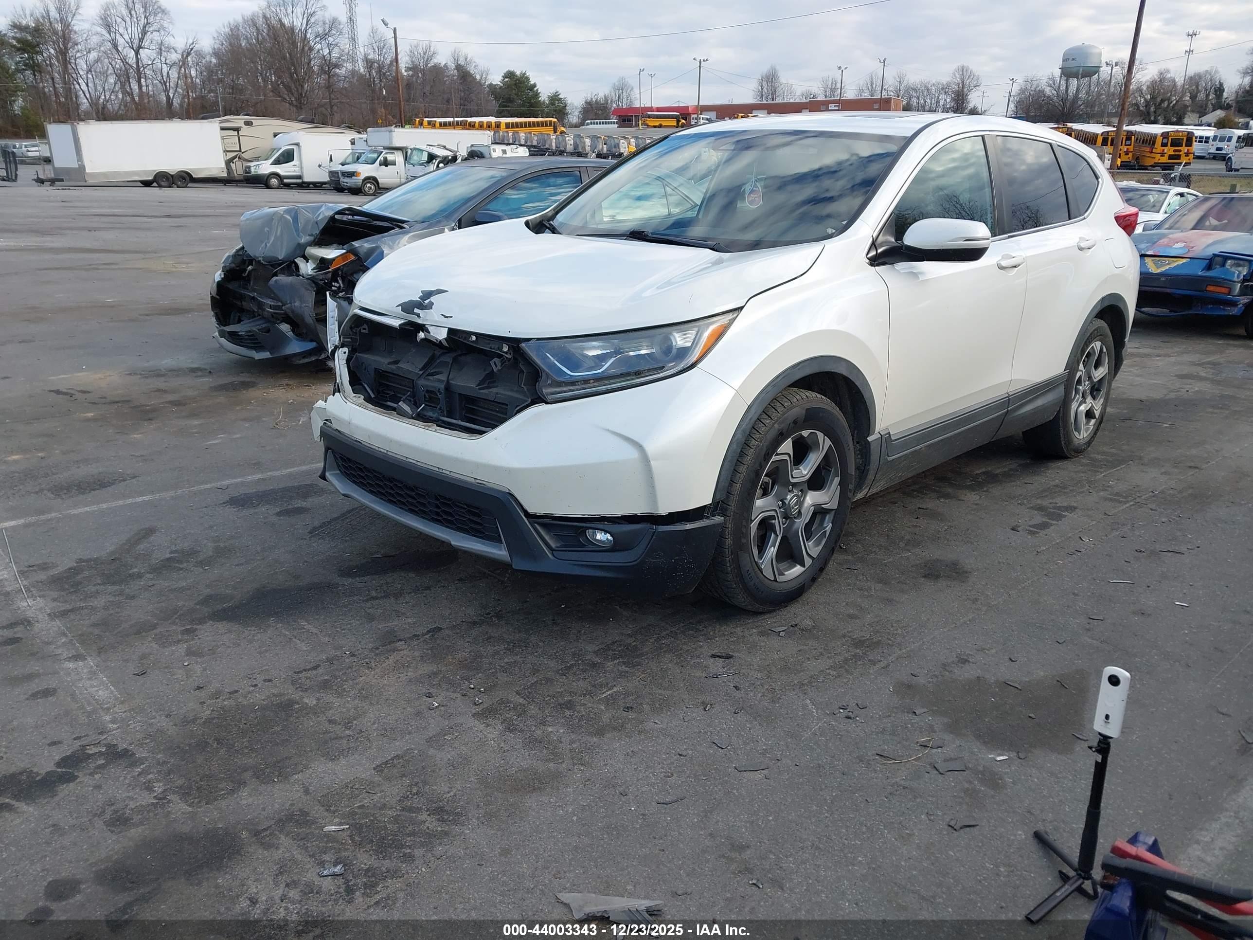HONDA CR-V image 2