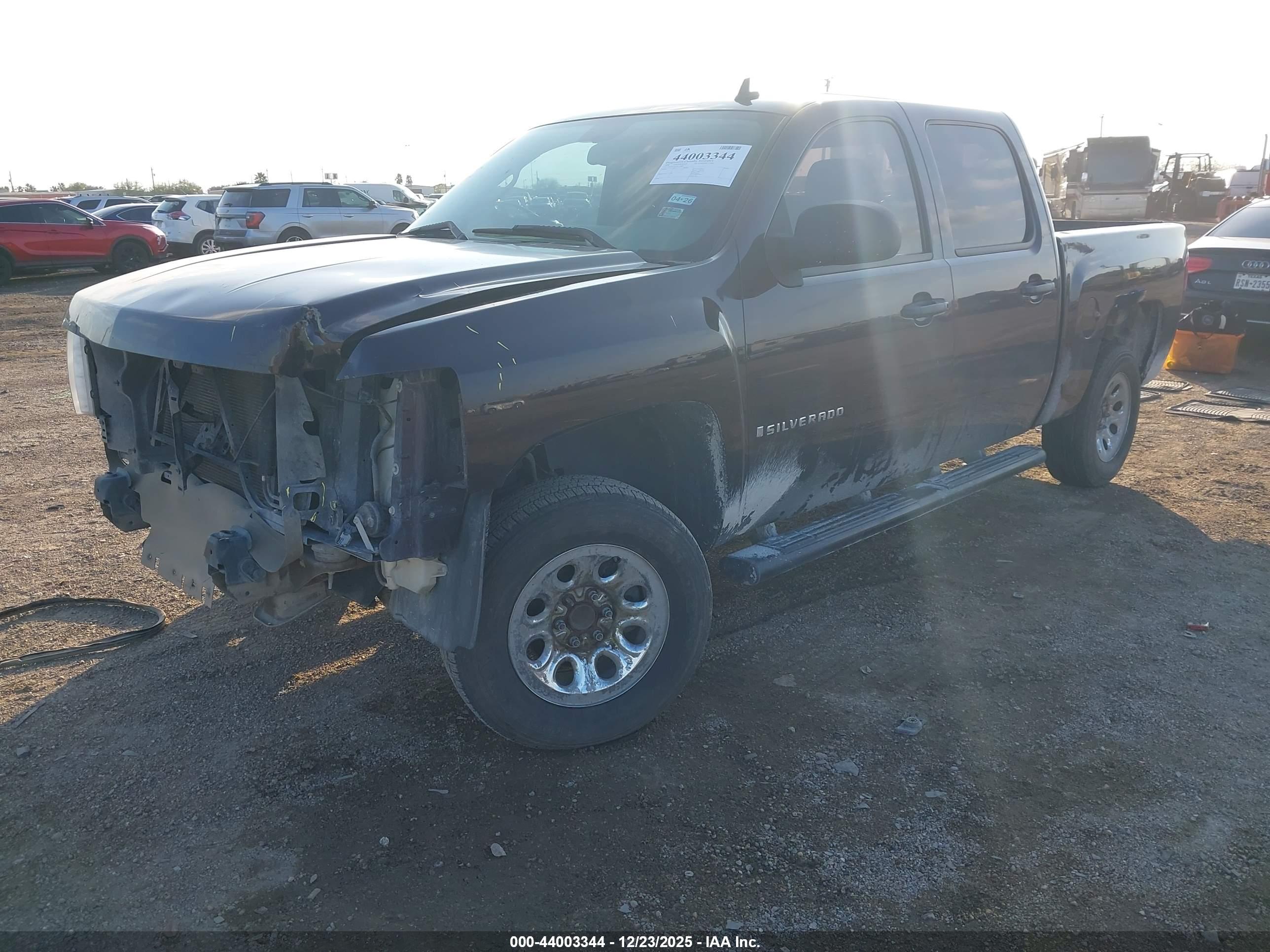 CHEVROLET SILVERADO image 2