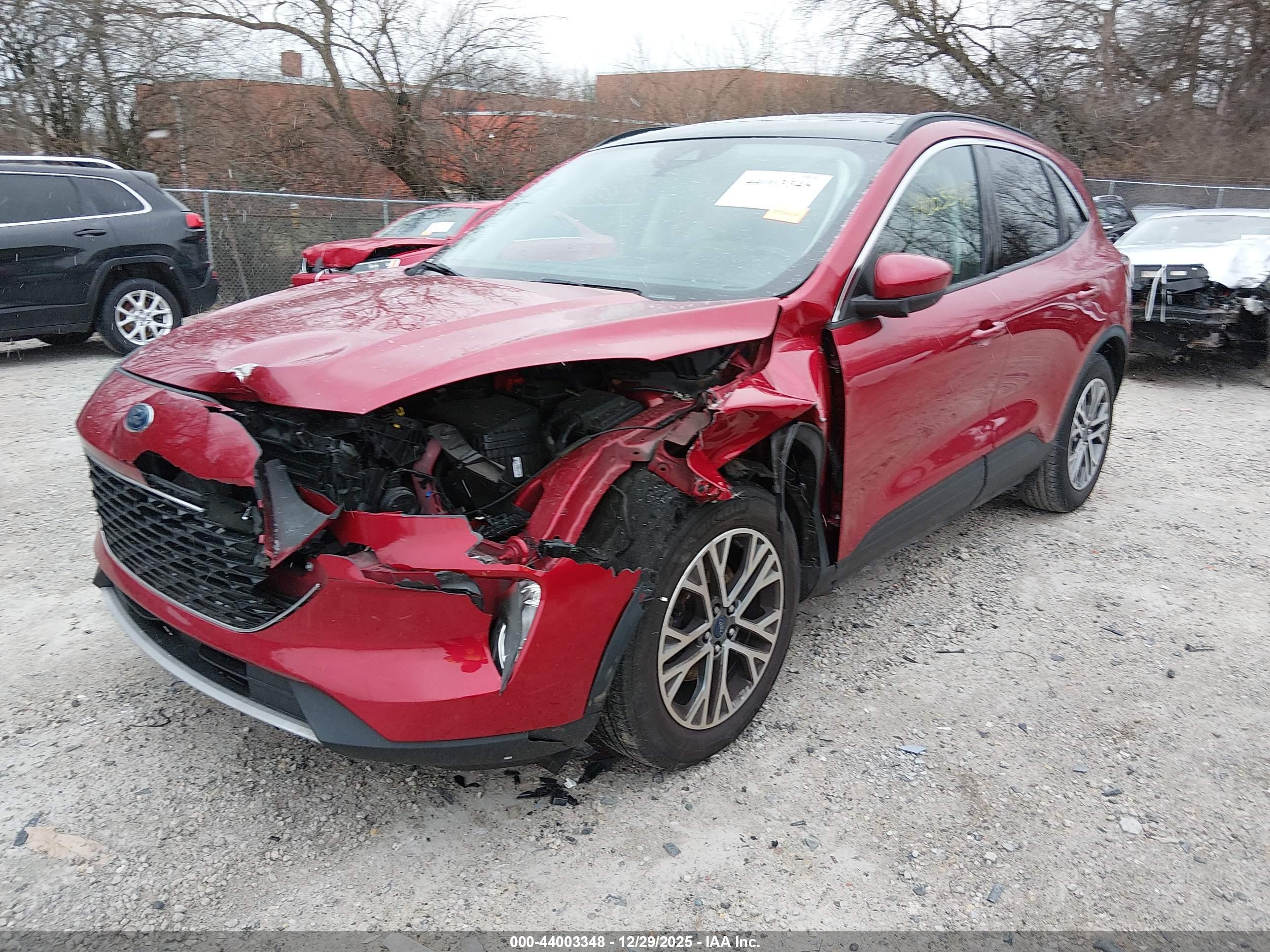 FORD ESCAPE image 2