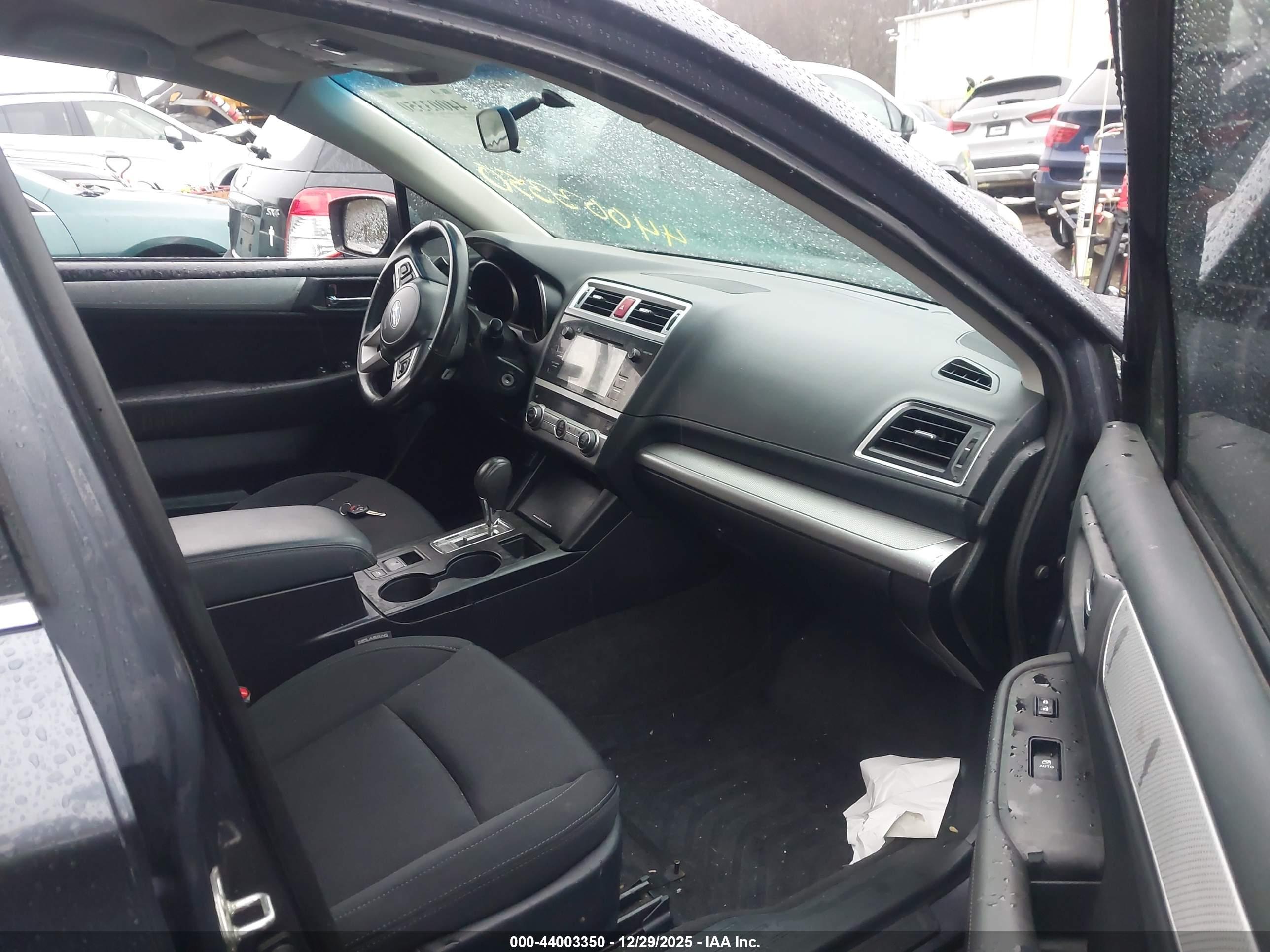 SUBARU LEGACY image 5